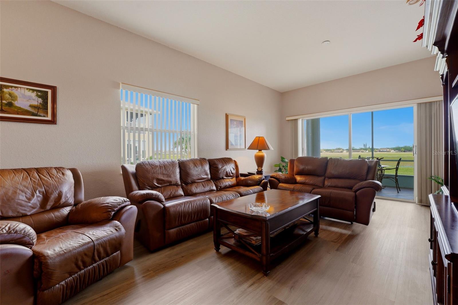Listing Image #7