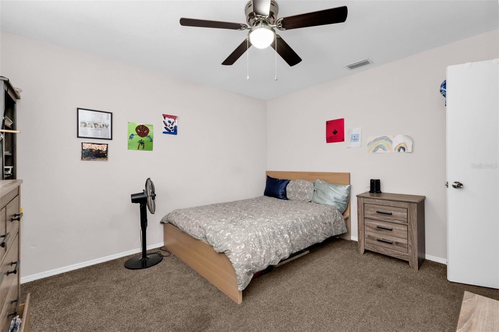 Listing Image #18