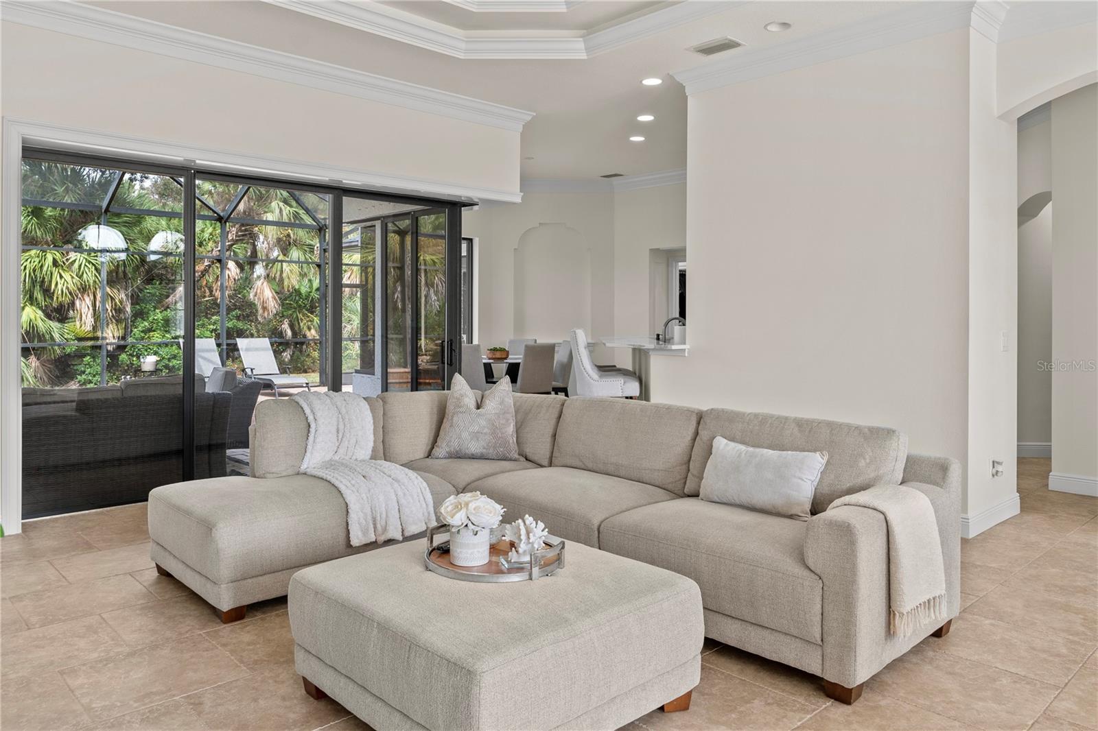 Listing Image #11