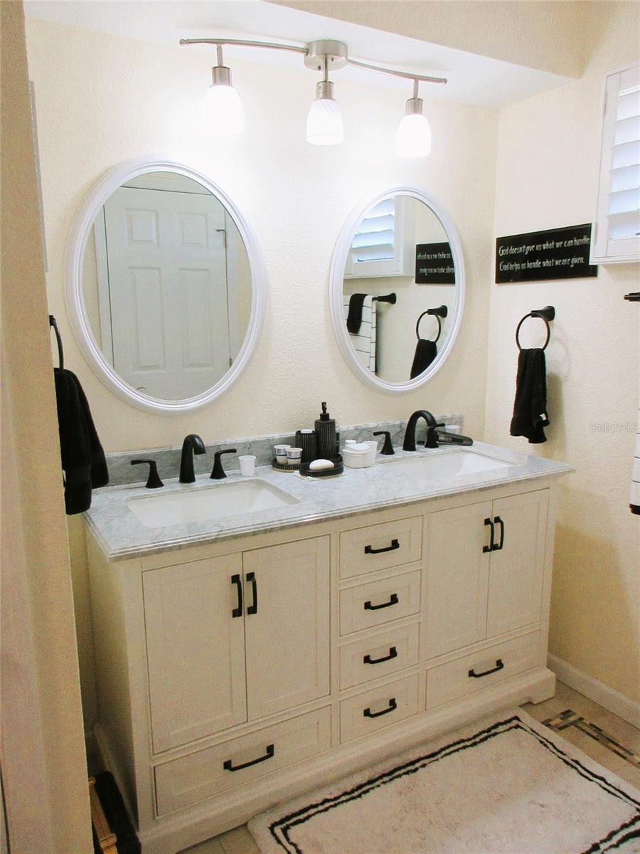 Listing Image #38