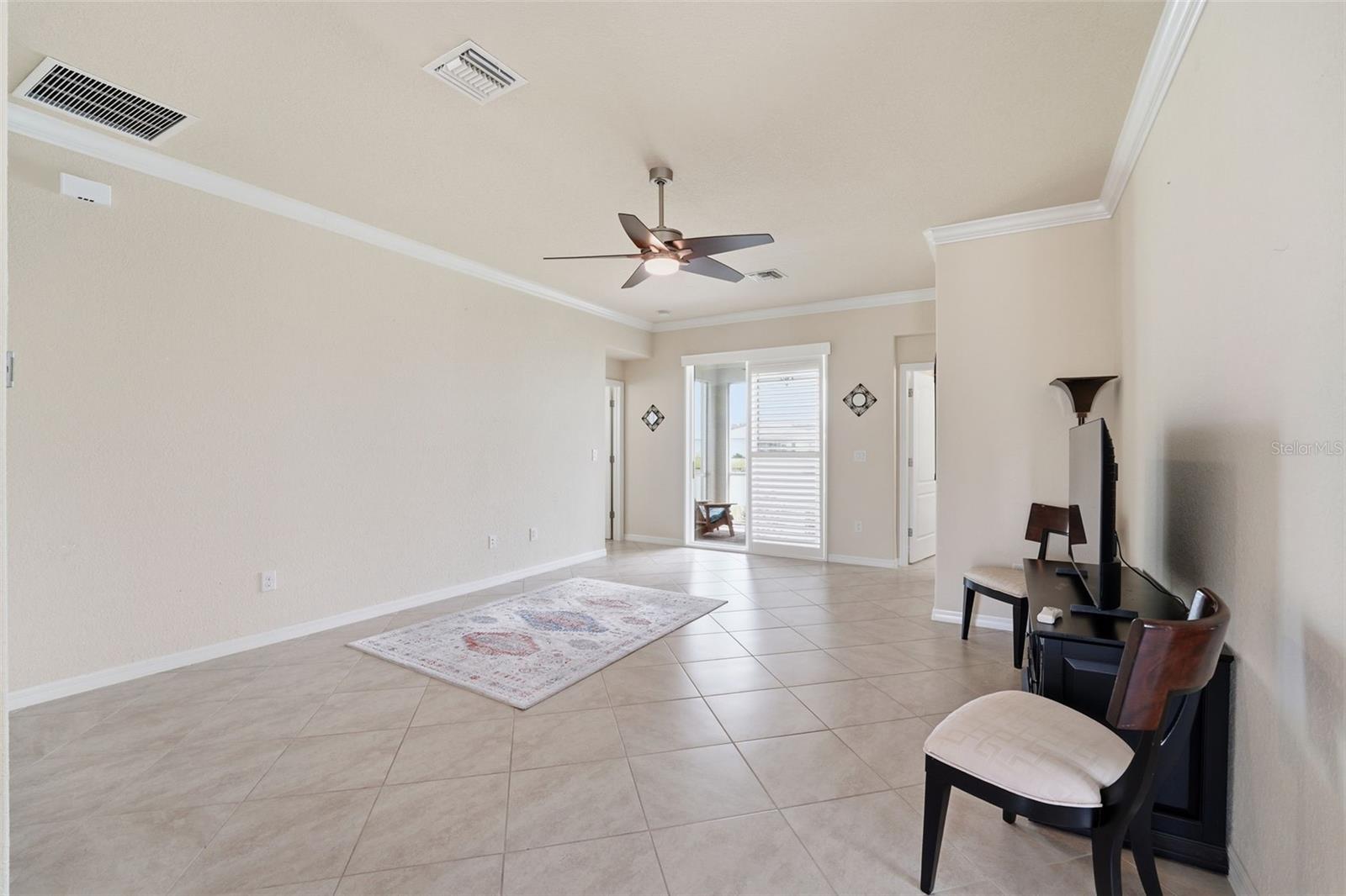 Listing Image #8
