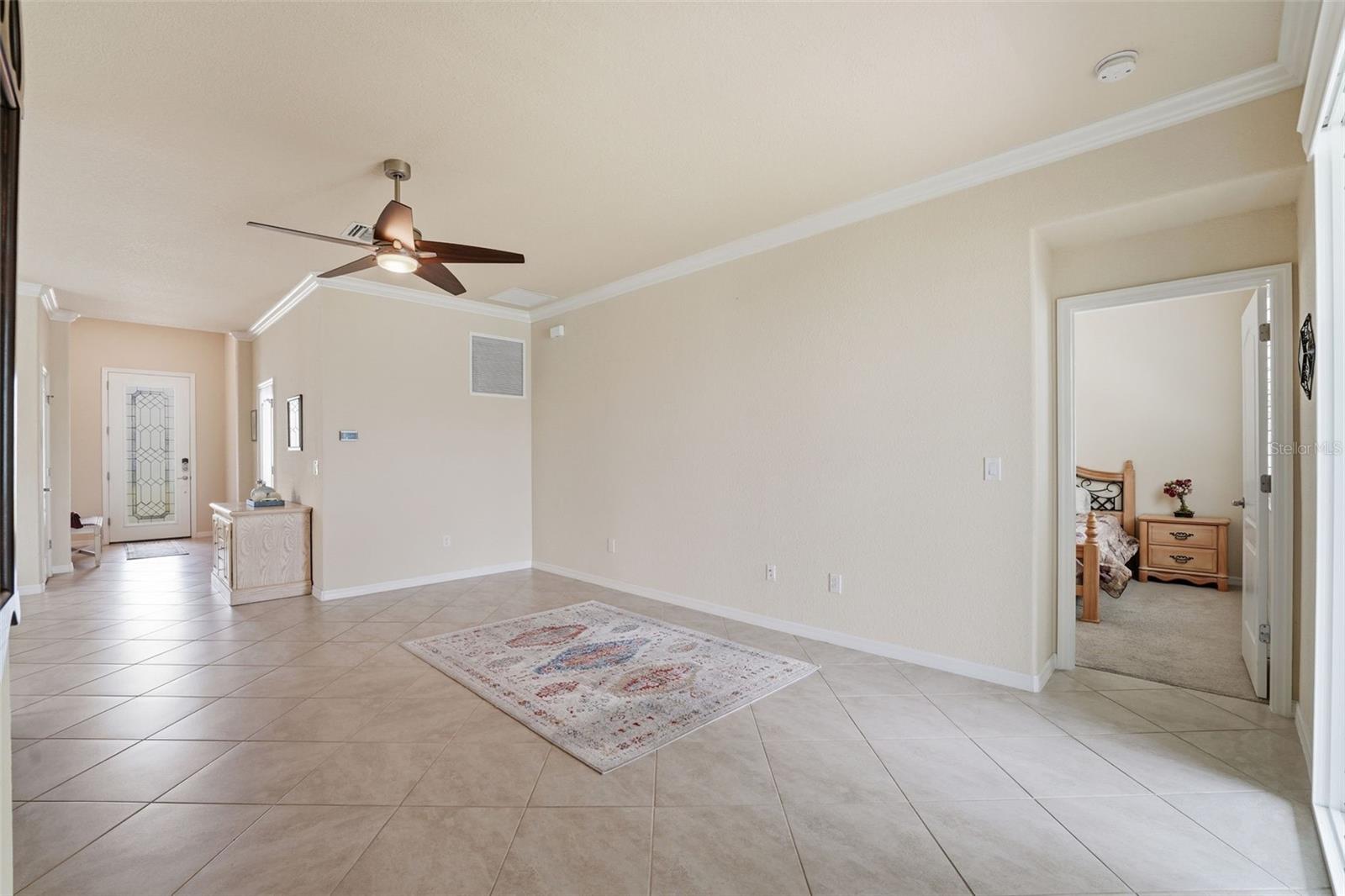 Listing Image #9