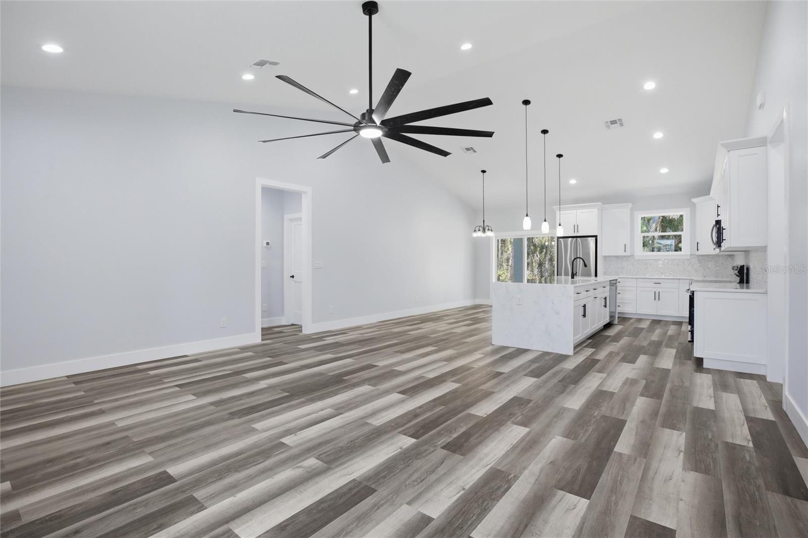 Listing Image #5
