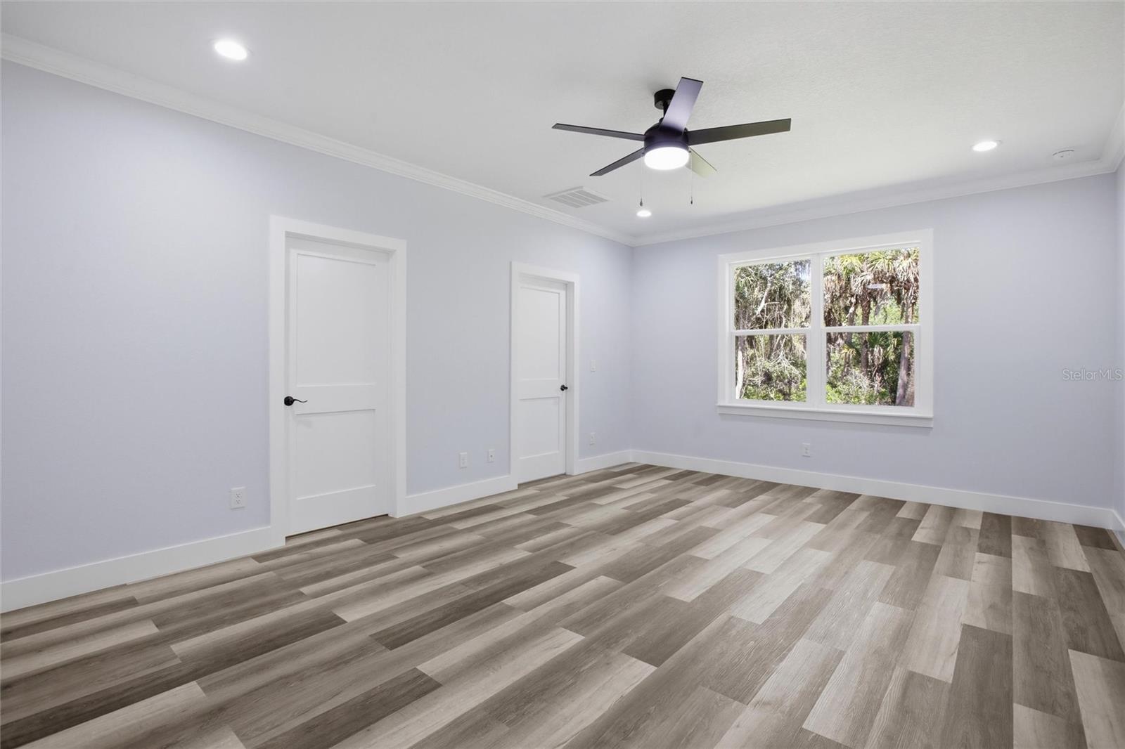 Listing Image #15