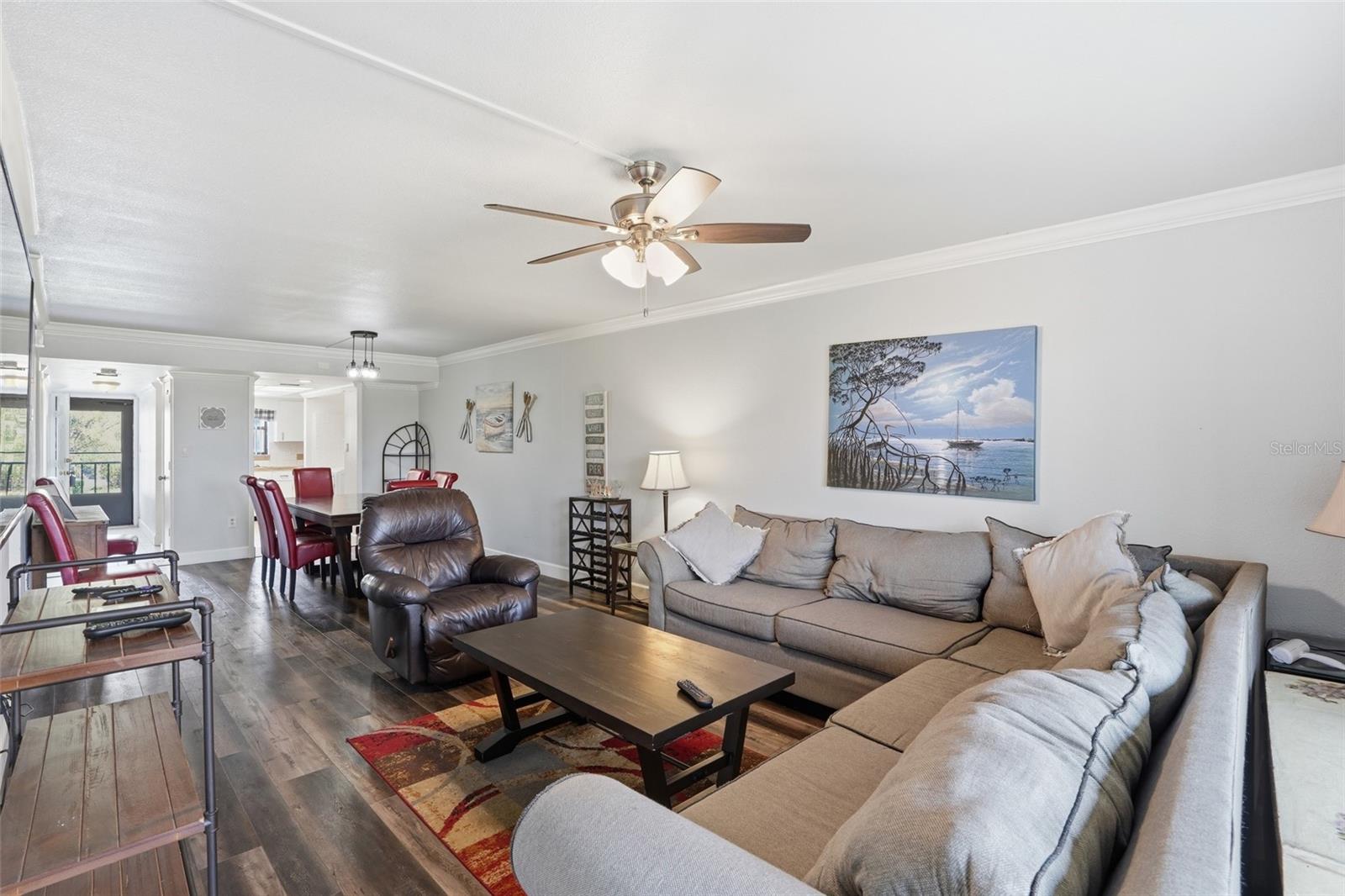 Listing Image #11