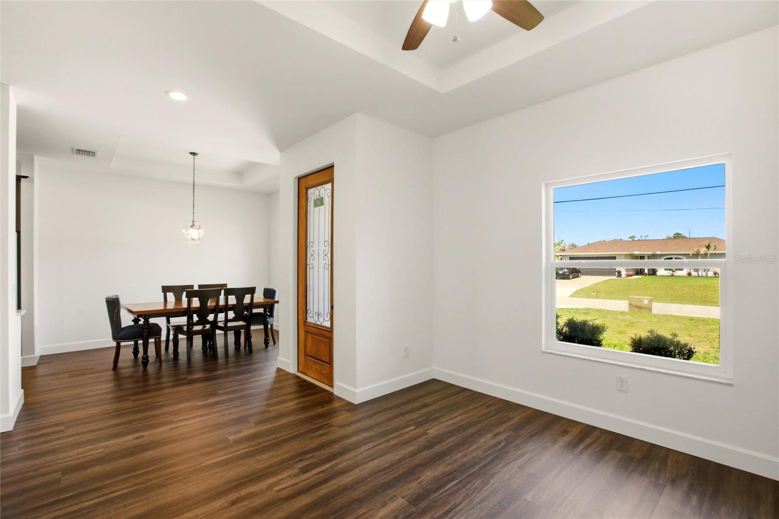 Listing Image #4