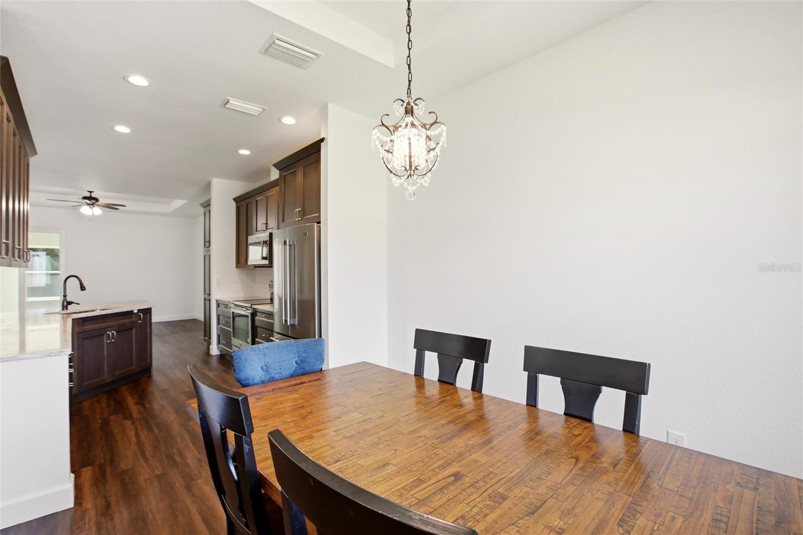 Listing Image #5