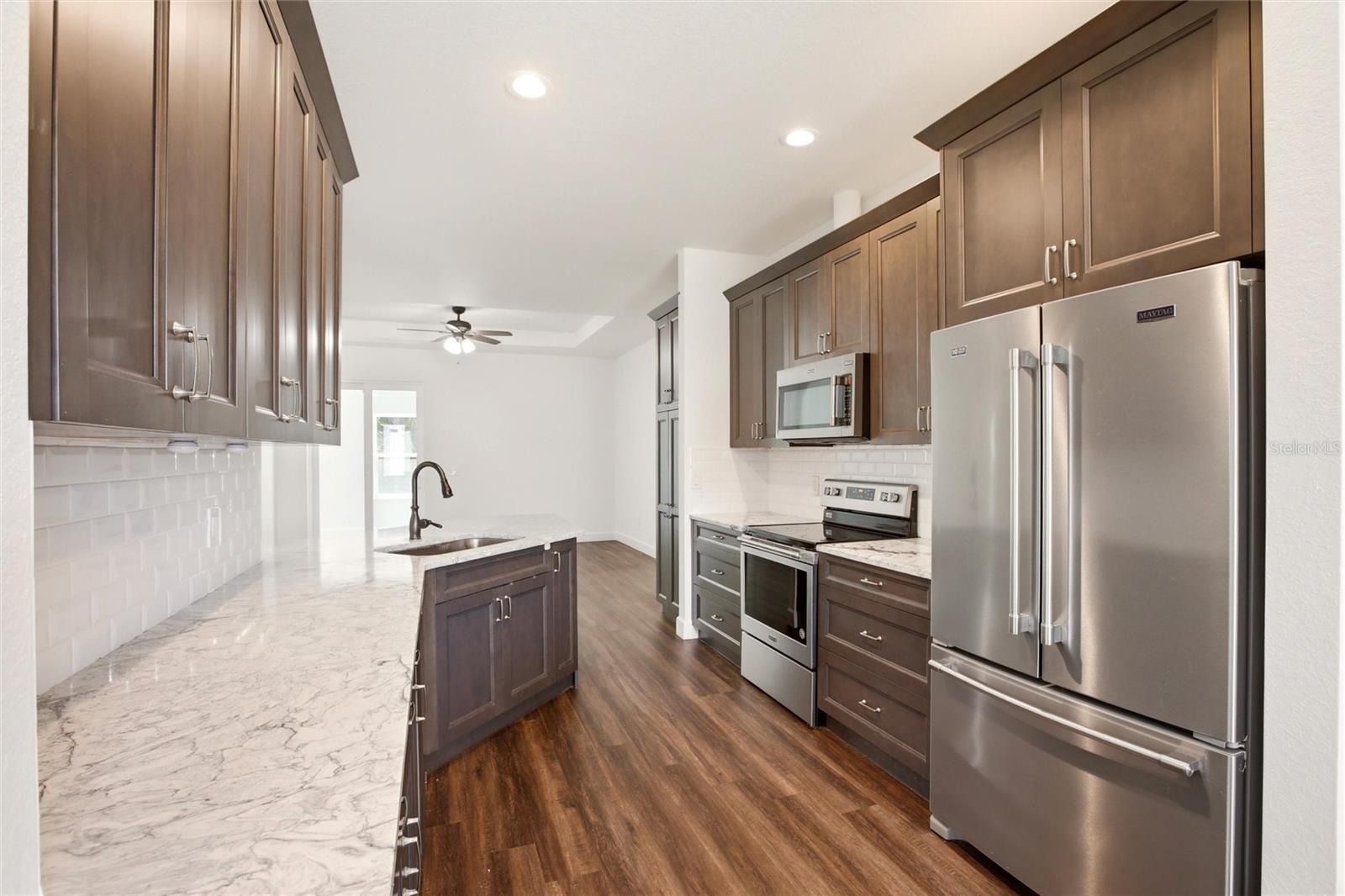 Listing Image #7