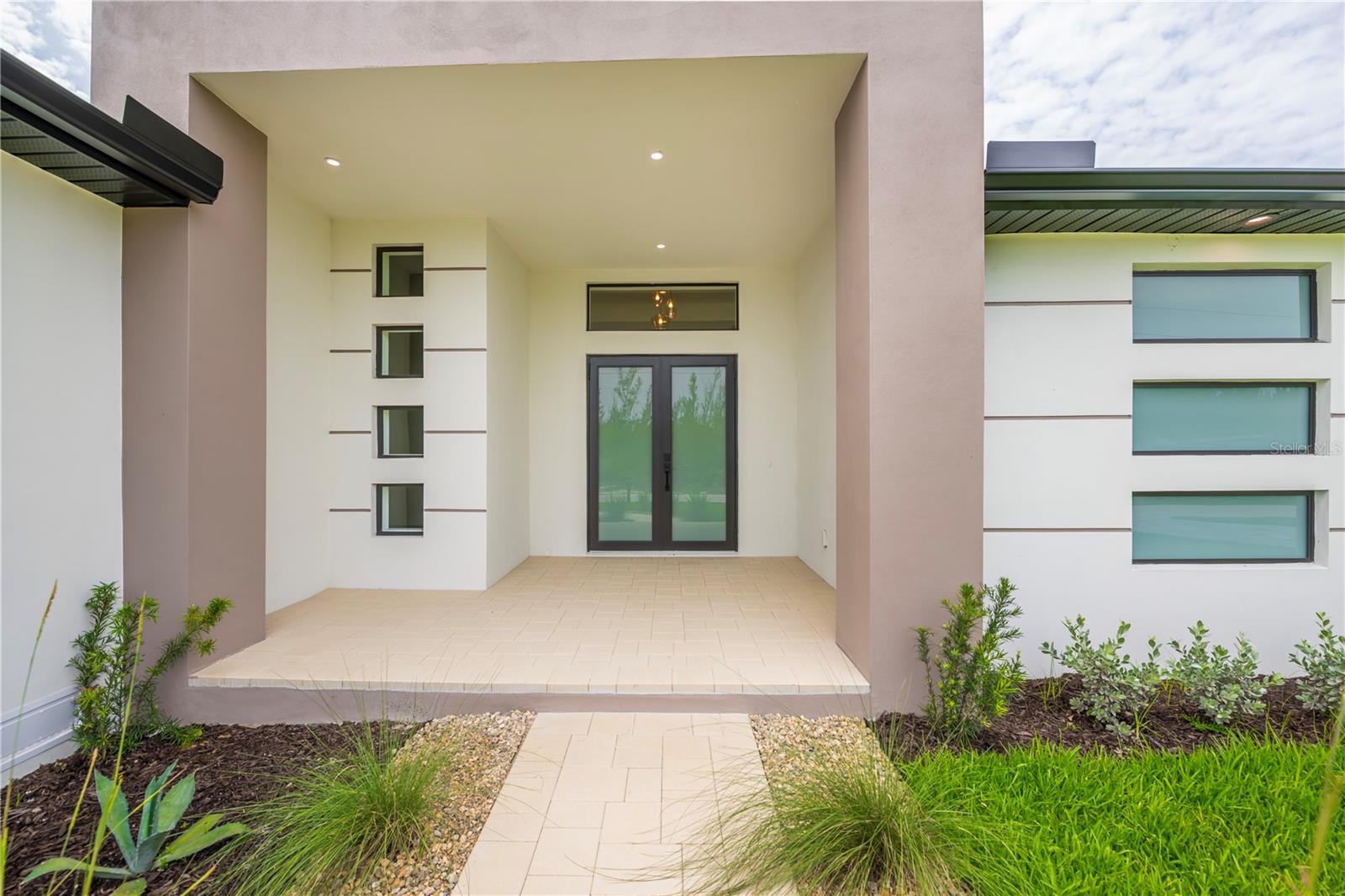 Listing Image #8