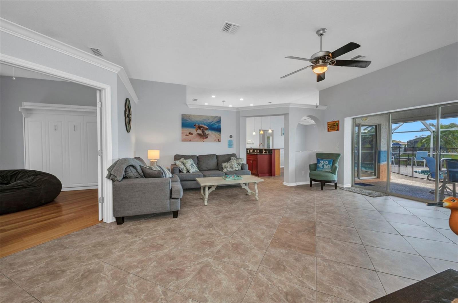 Listing Image #15
