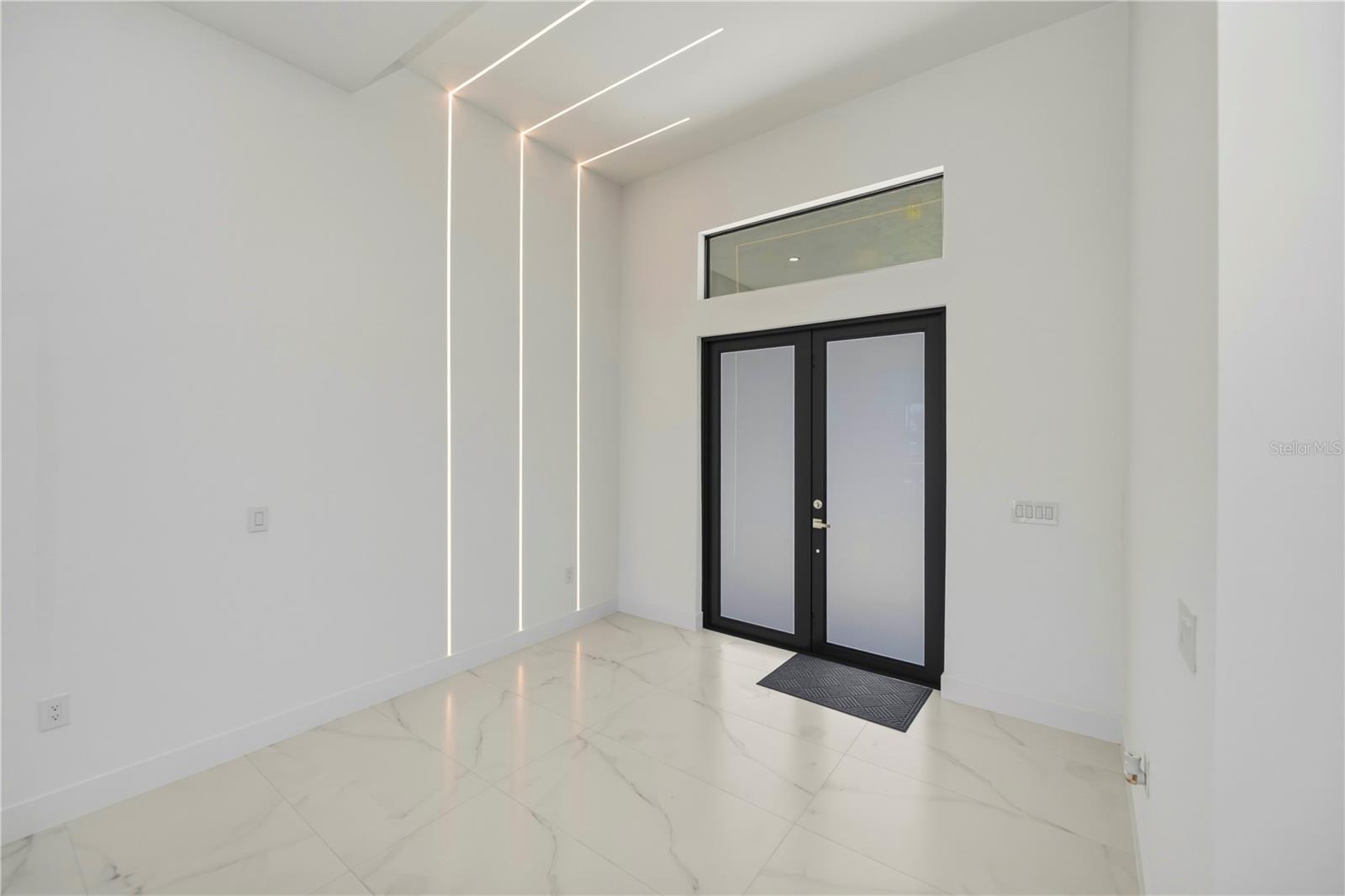 Listing Image #8