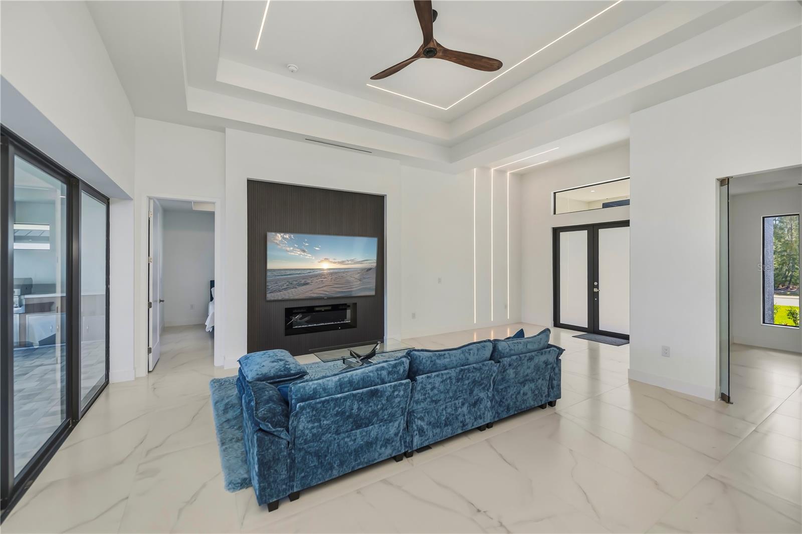 Listing Image #12