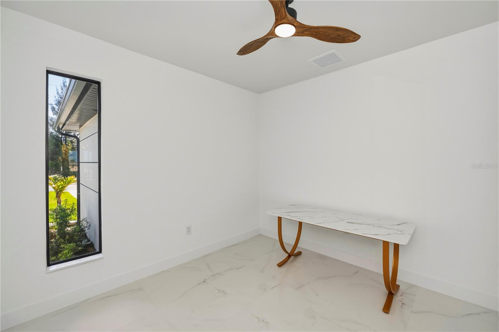 Listing Image #25