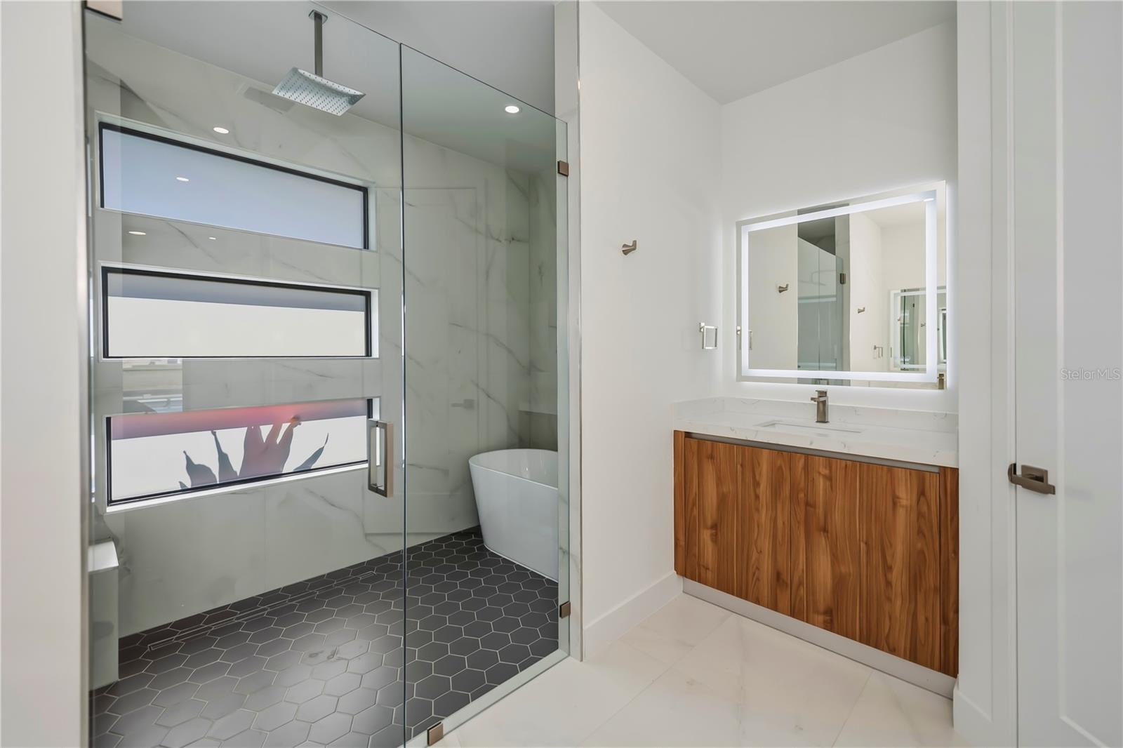 Listing Image #29