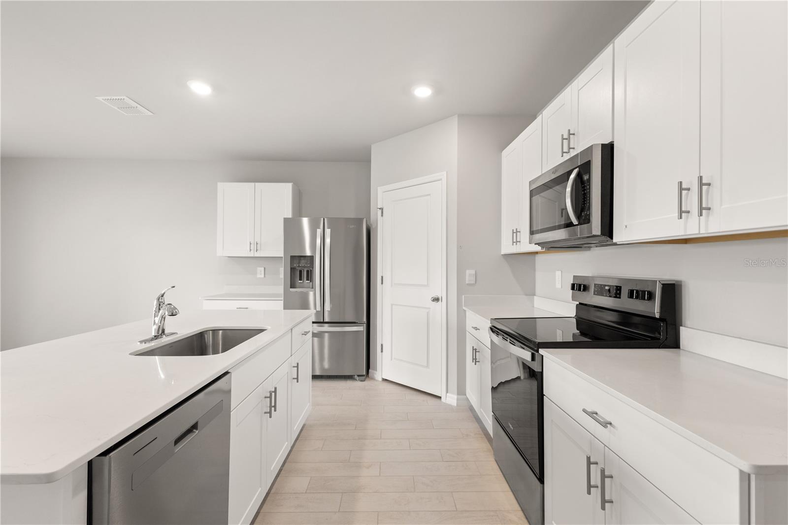 Listing Image #7