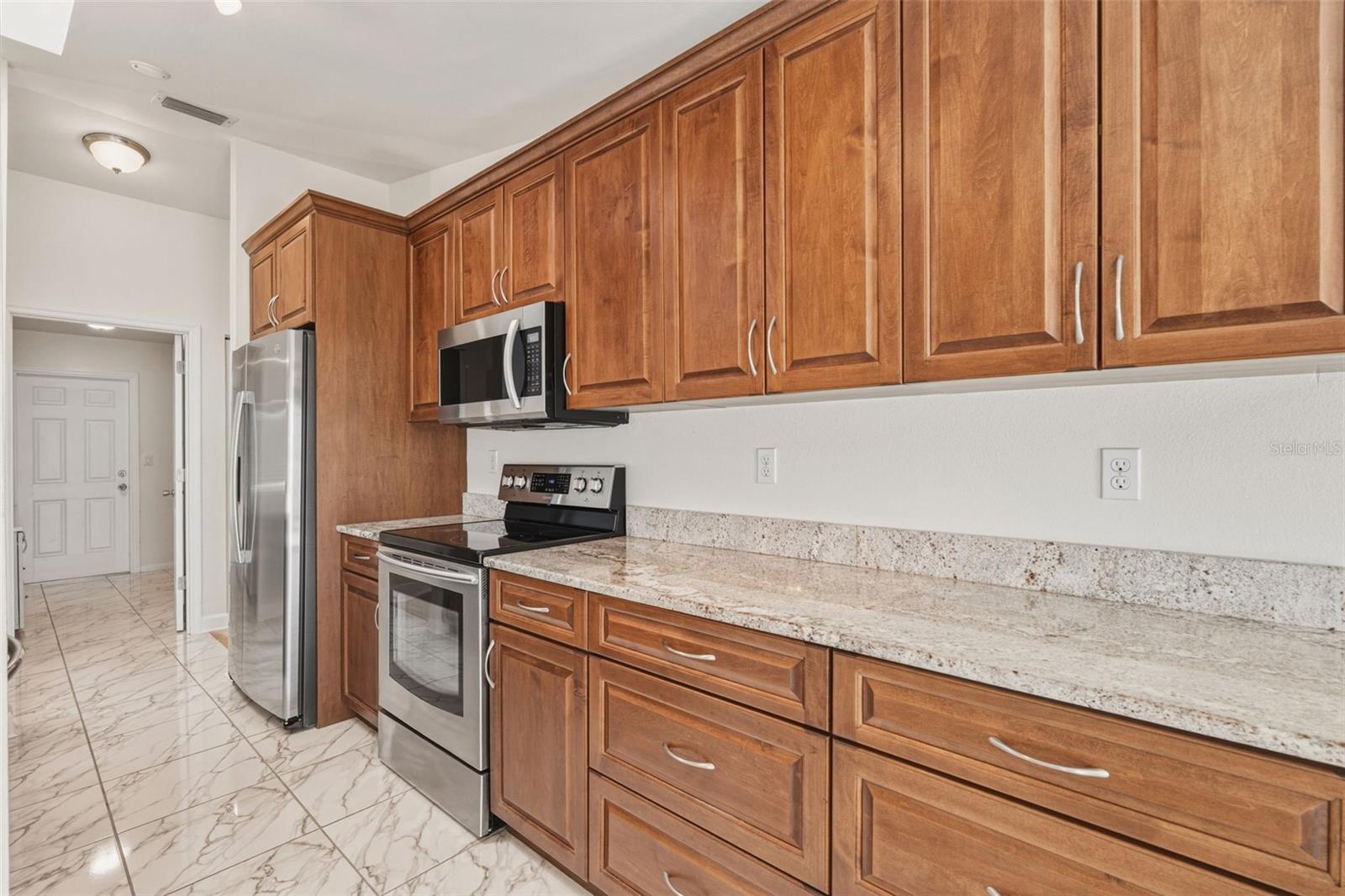 Listing Image #7