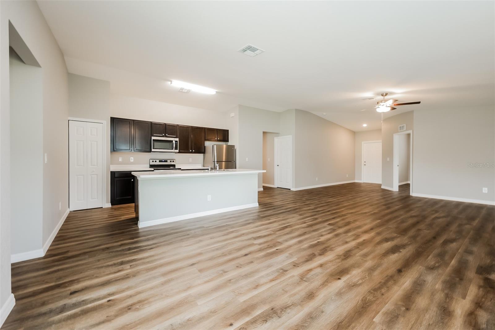 Listing Image #5