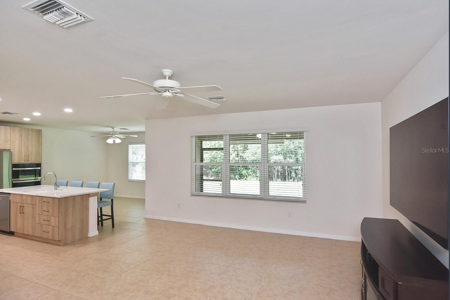 Listing Image #4