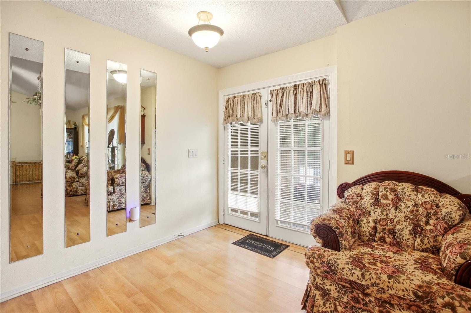 Listing Image #5