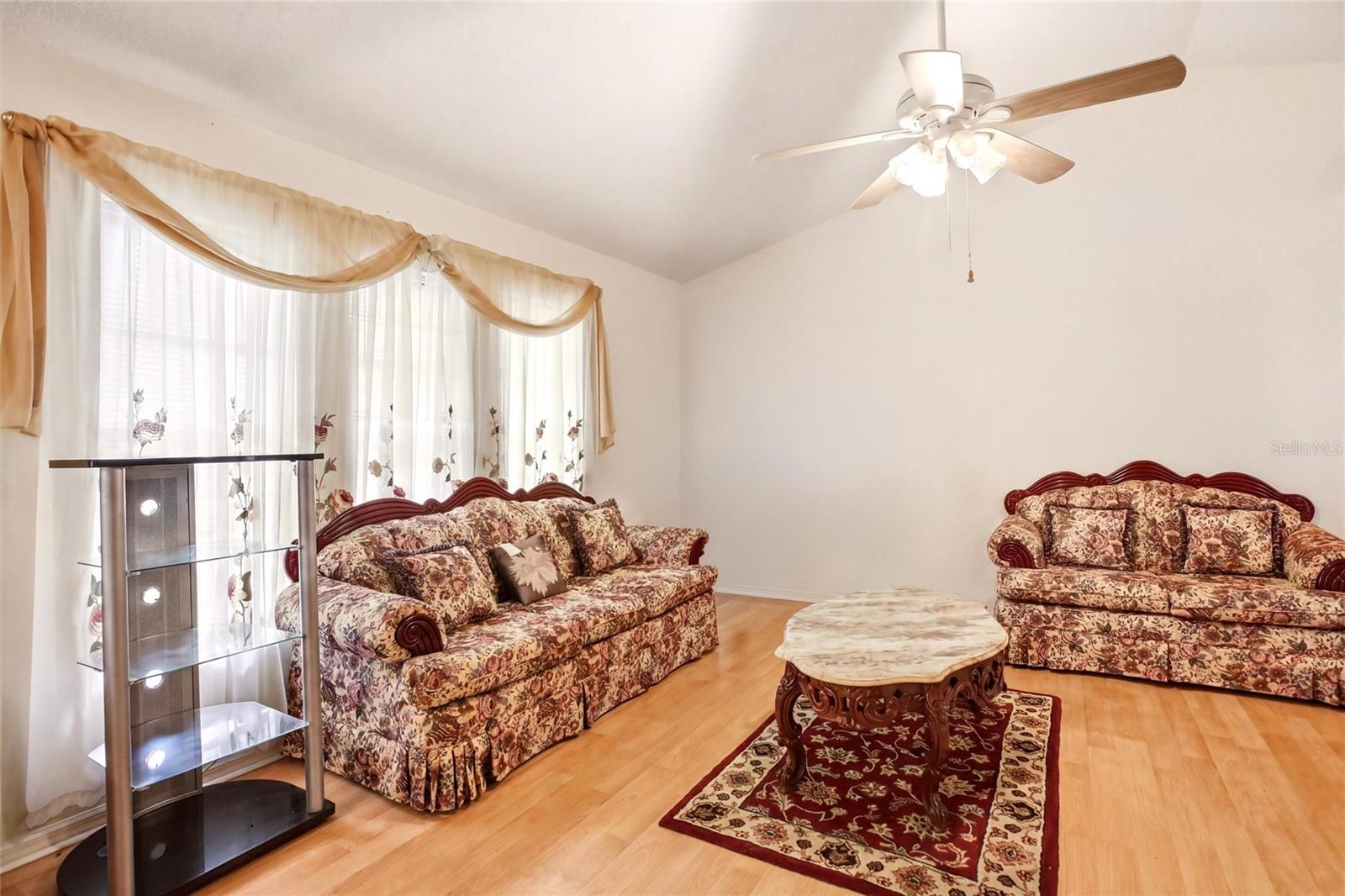 Listing Image #7
