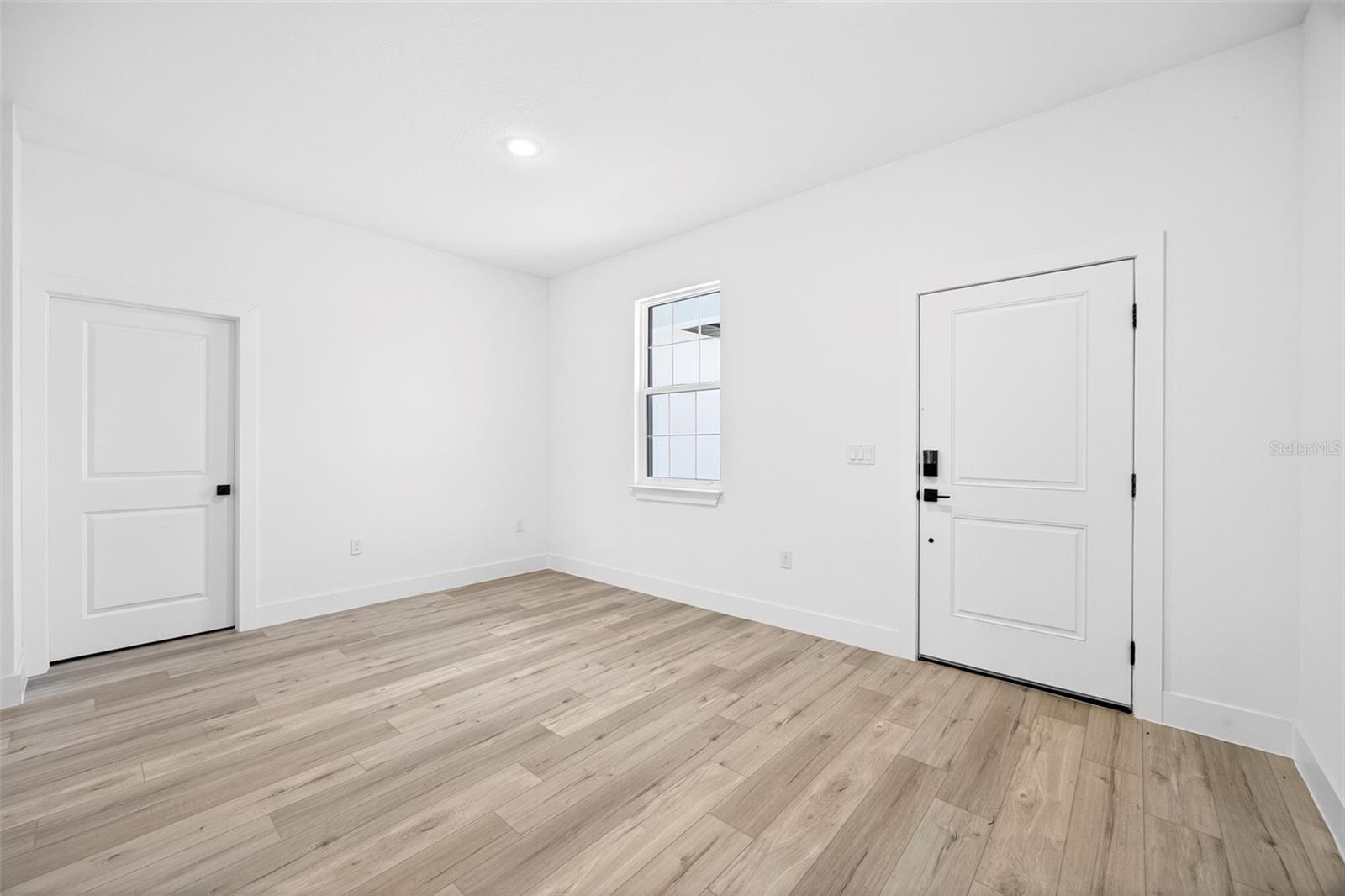 Listing Image #2
