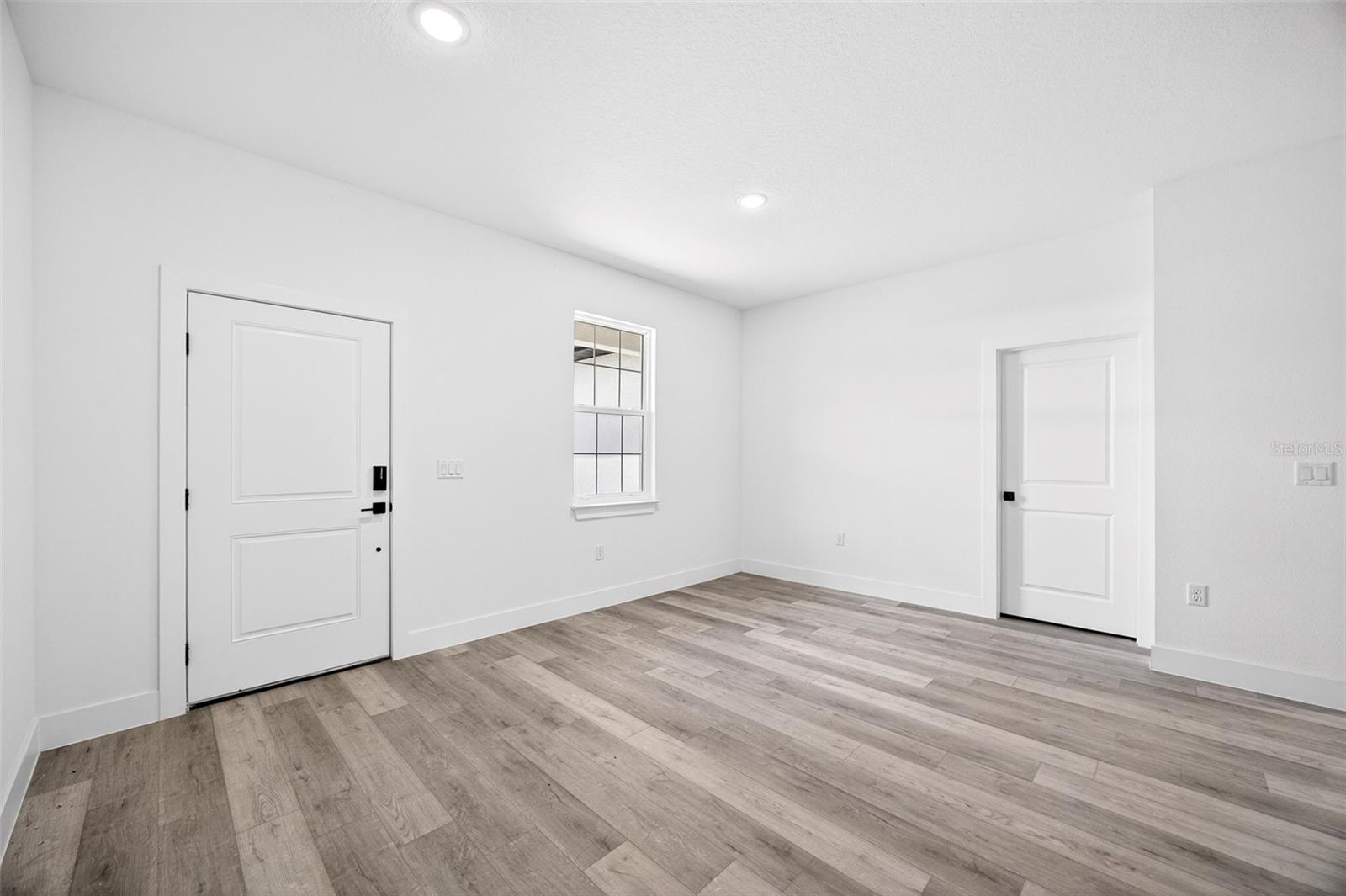 Listing Image #2