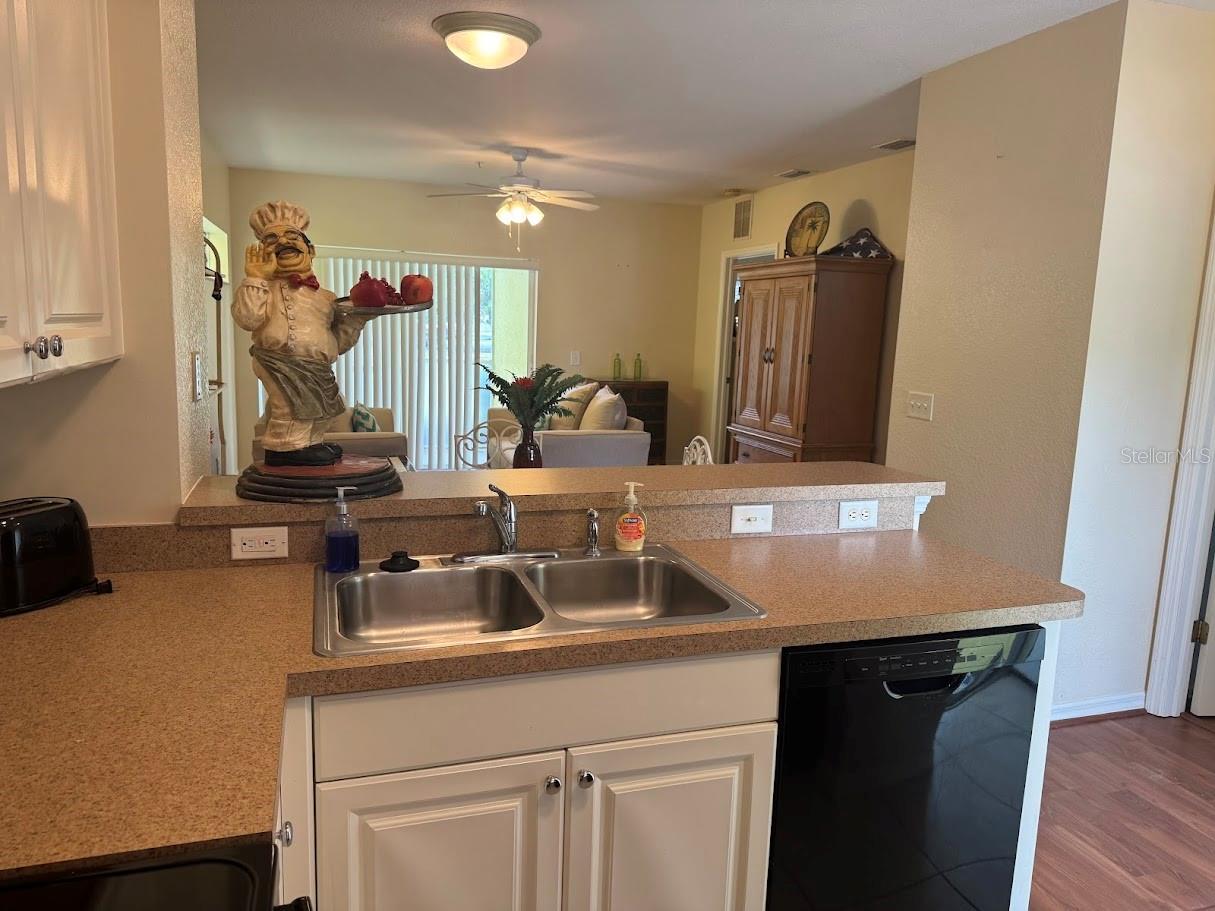 Listing Image #7