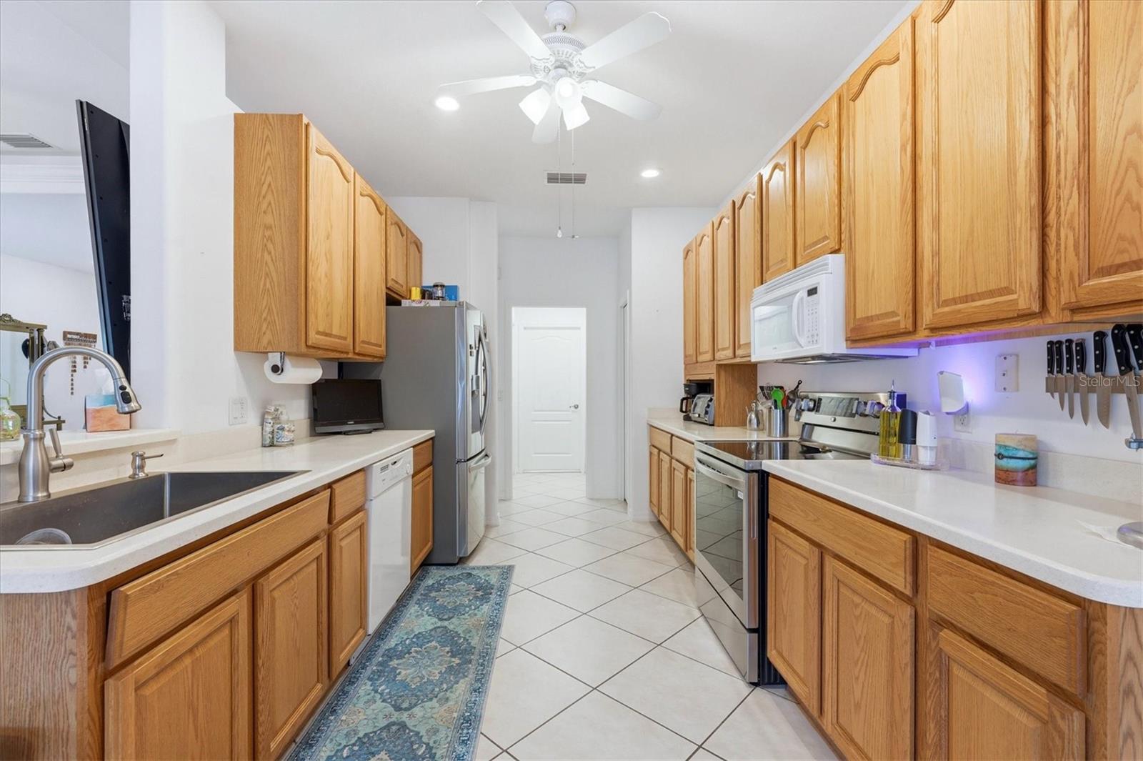 Listing Image #12