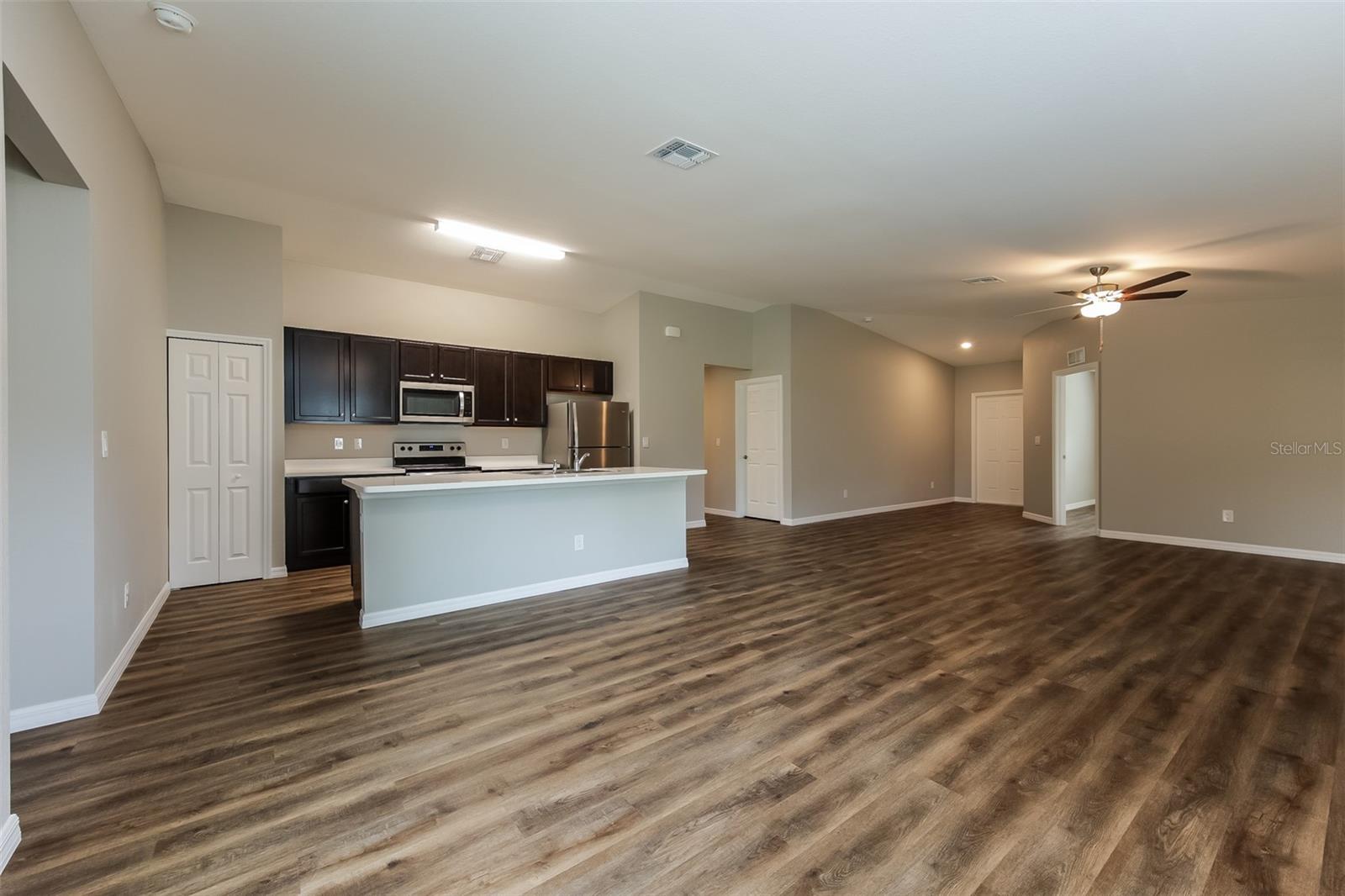 Listing Image #5