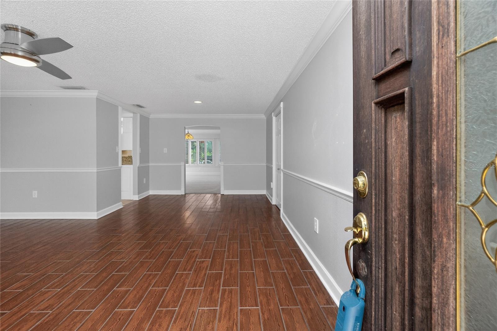 Listing Image #9