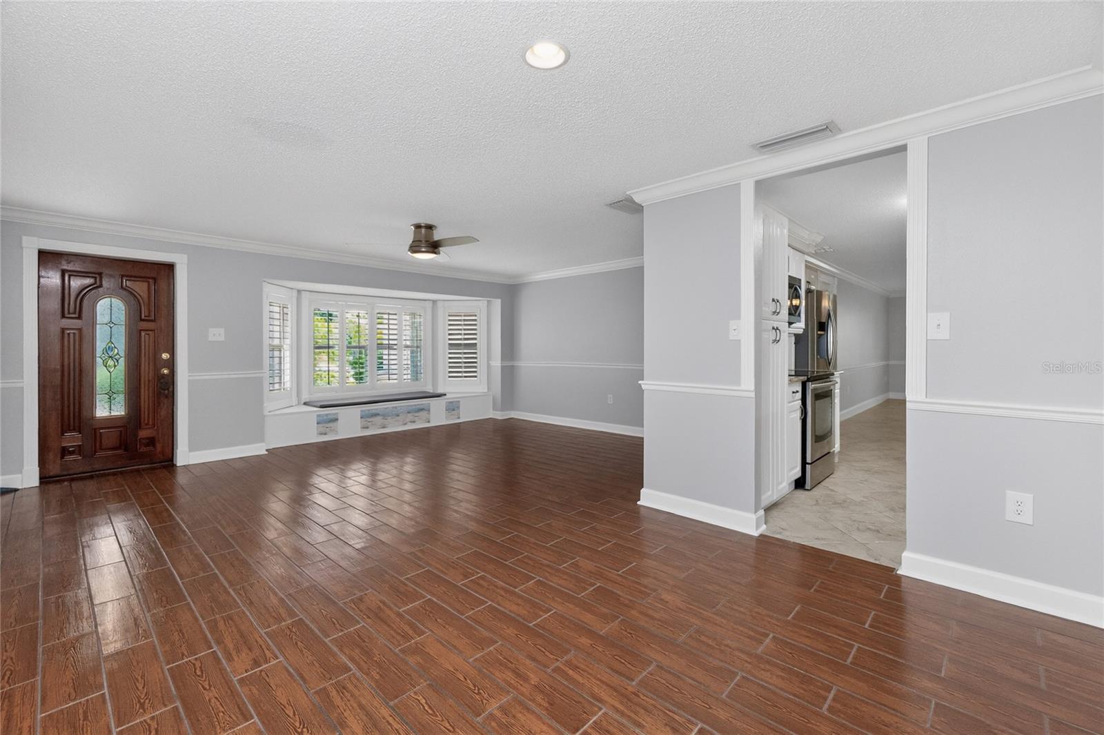 Listing Image #12