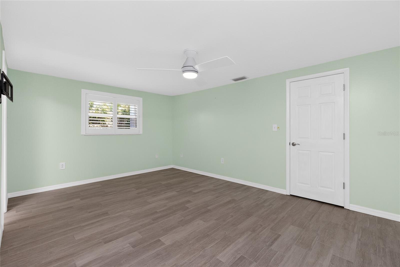 Listing Image #43