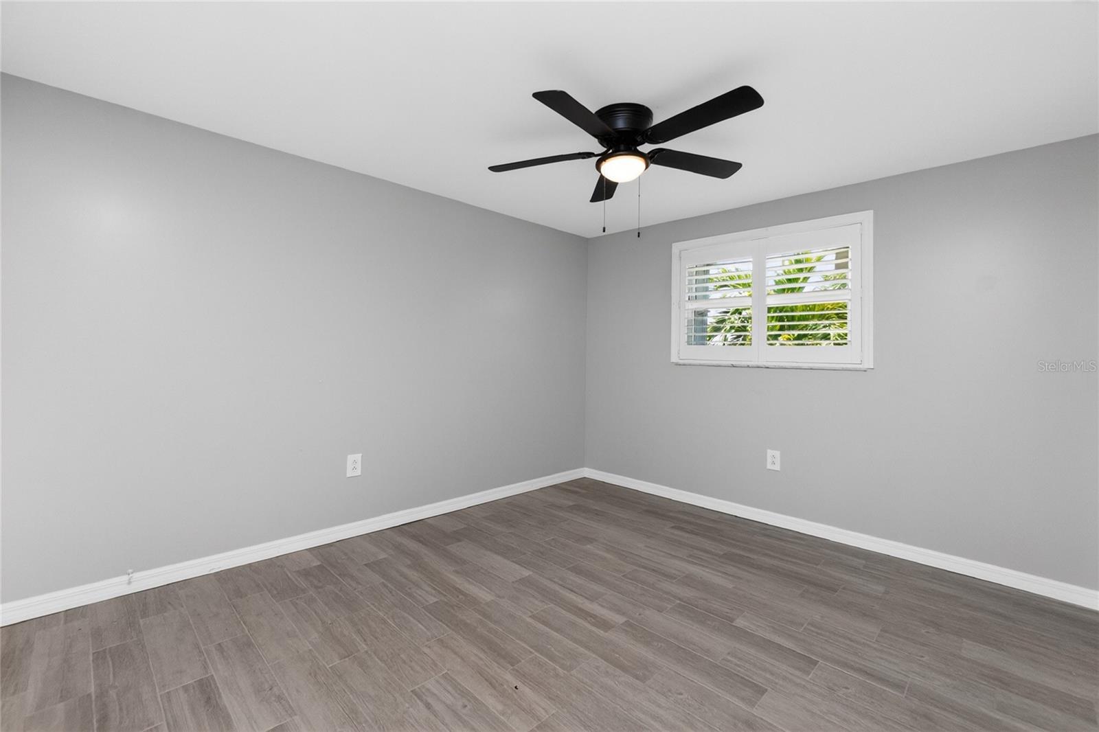 Listing Image #54