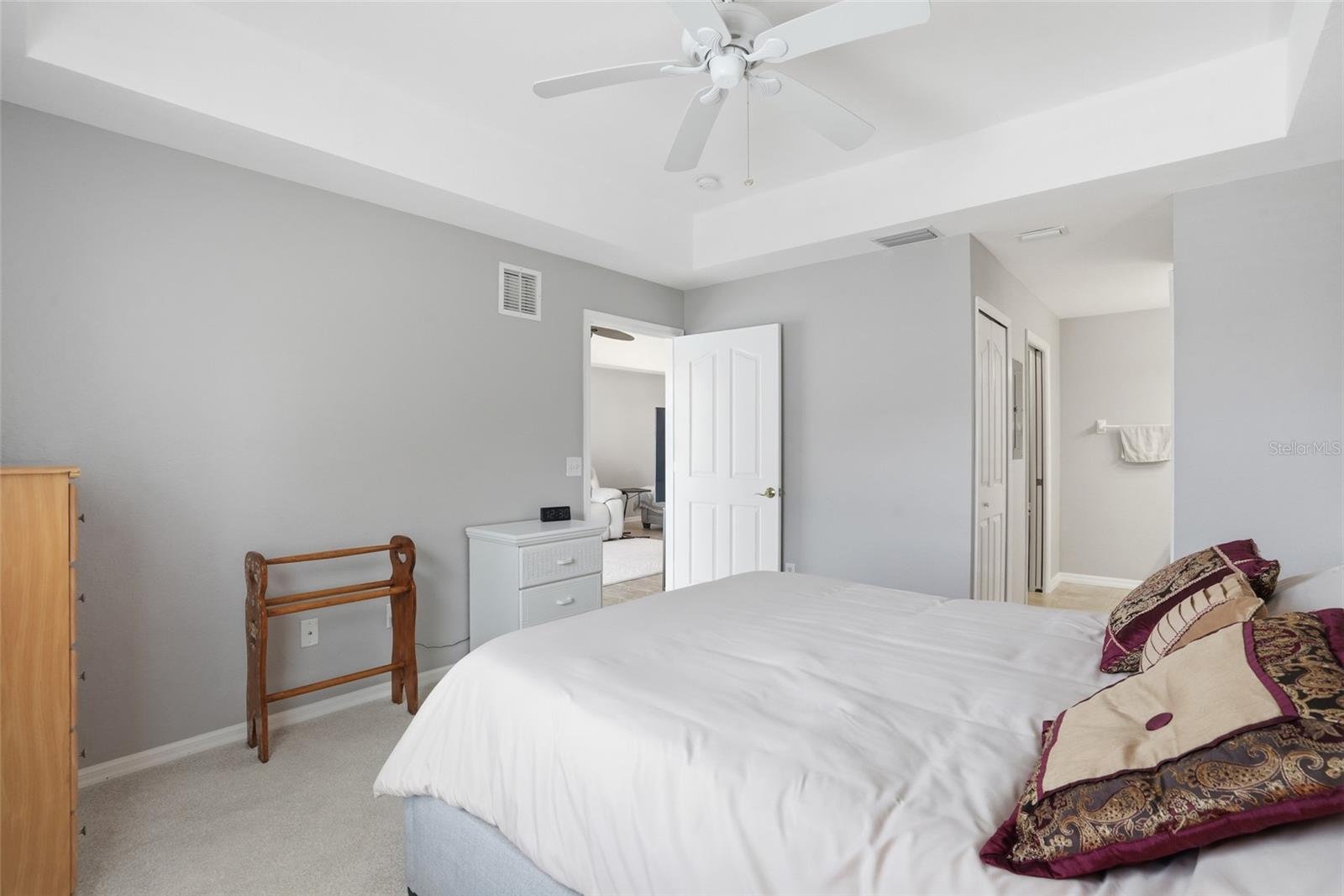 Listing Image #12