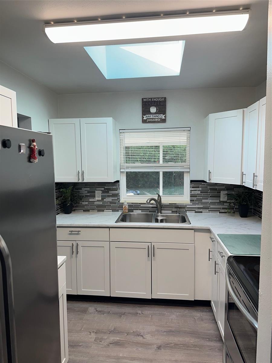 Listing Image #5