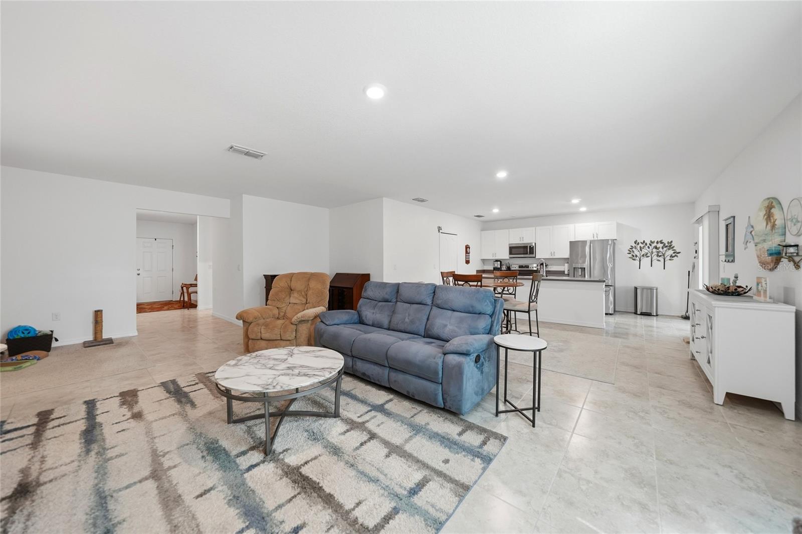 Listing Image #2