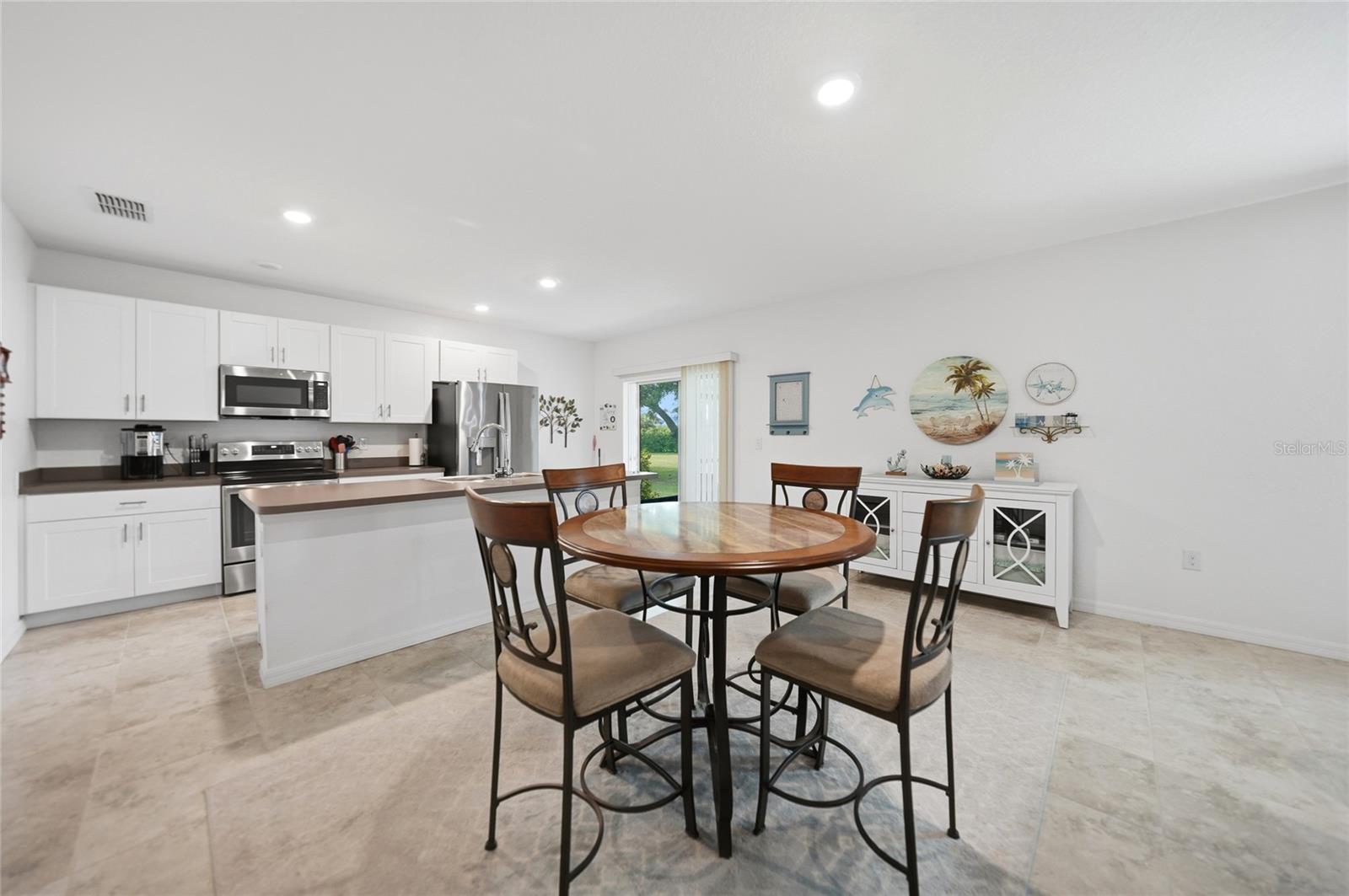 Listing Image #6