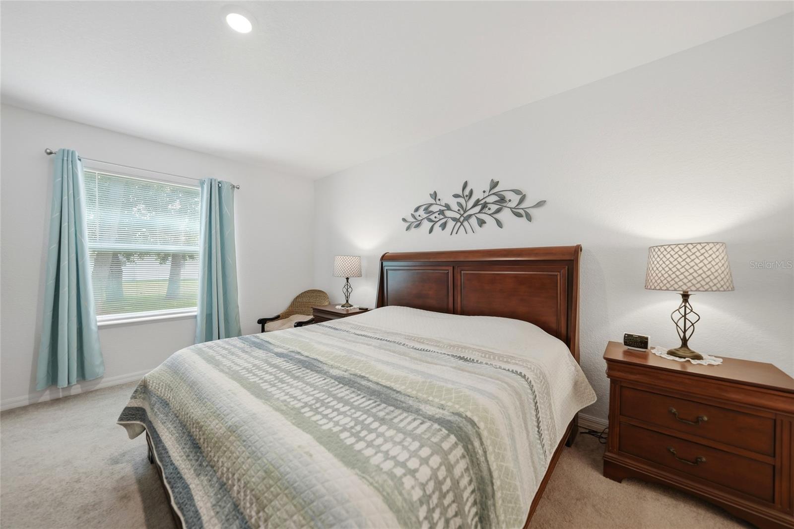 Listing Image #11