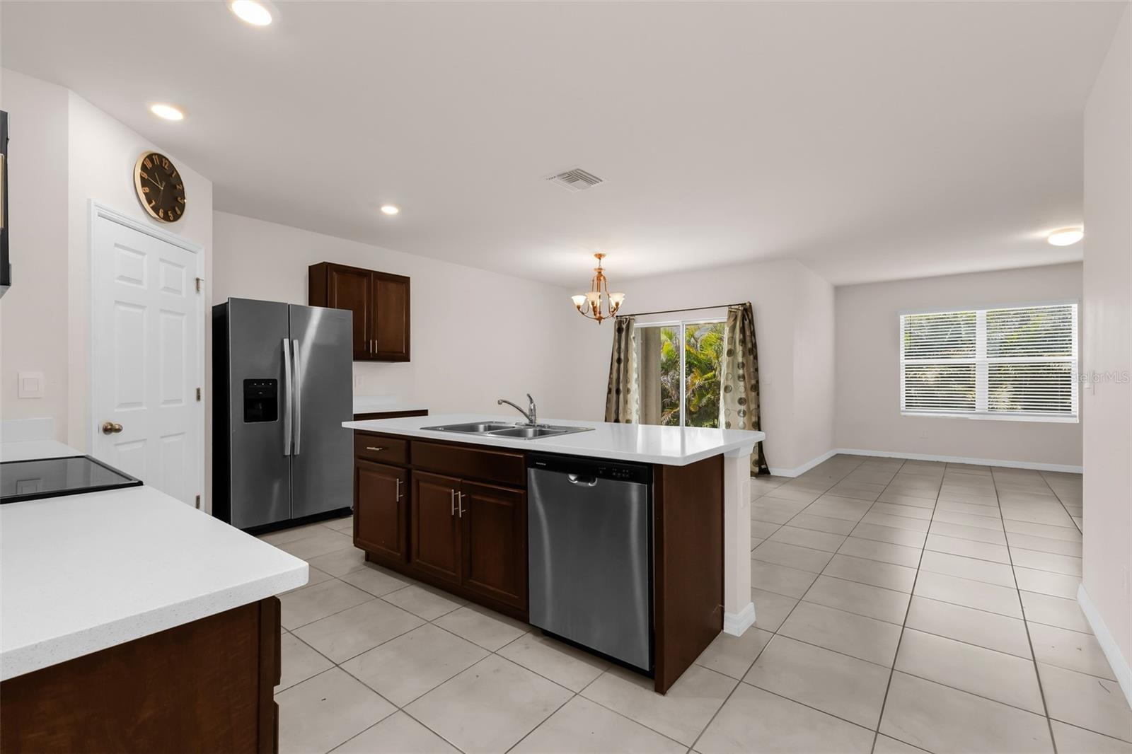 Listing Image #5