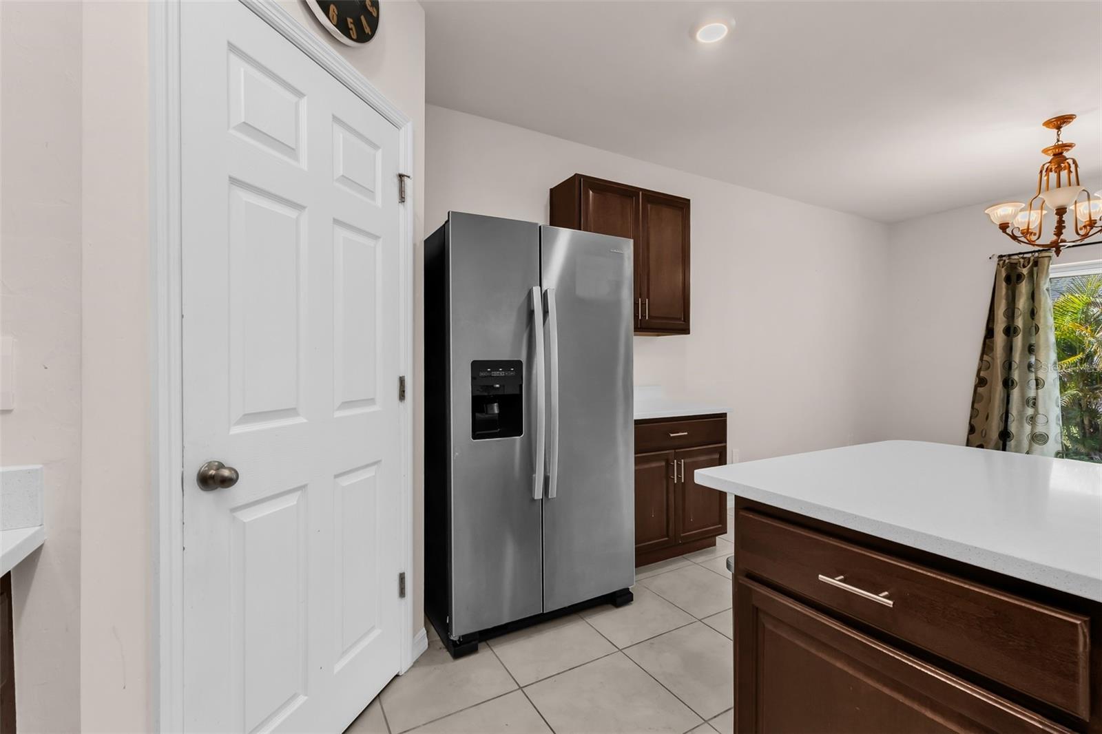 Listing Image #9