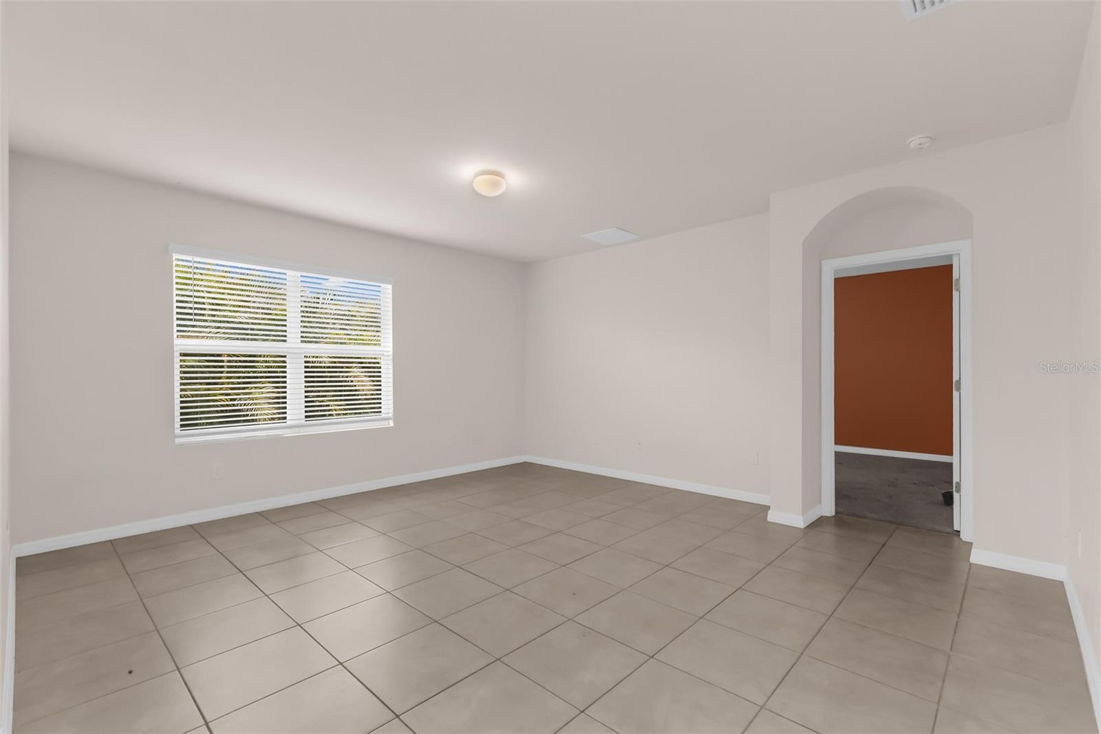 Listing Image #12