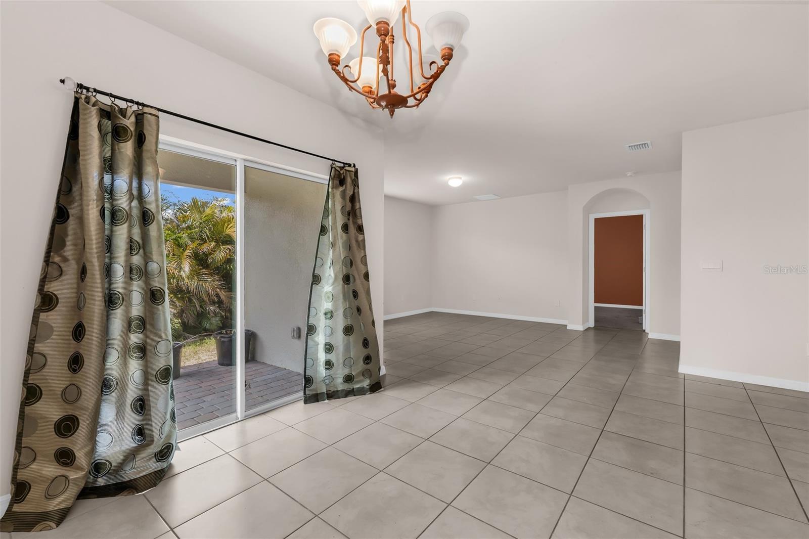 Listing Image #13