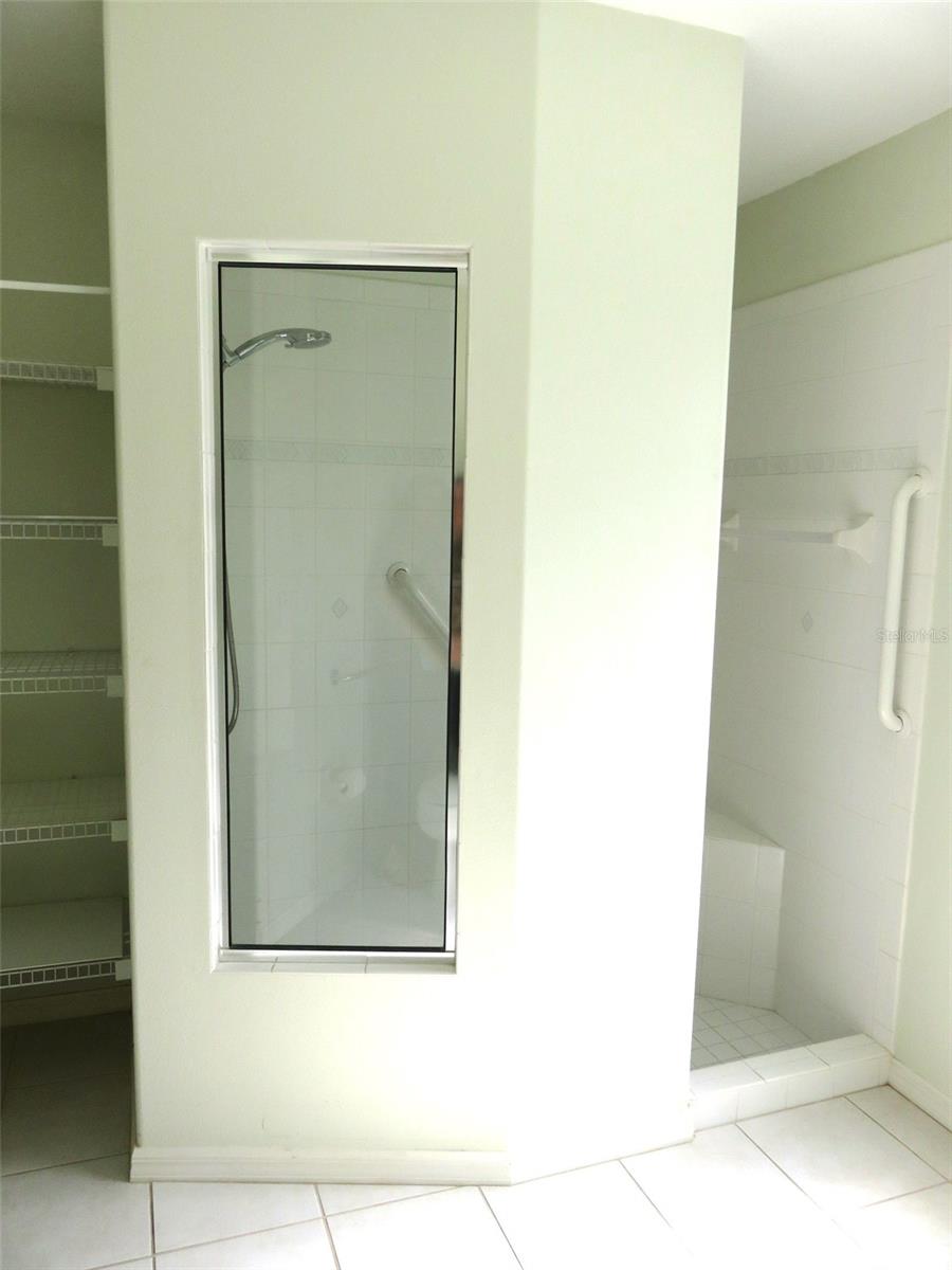 Listing Image #8