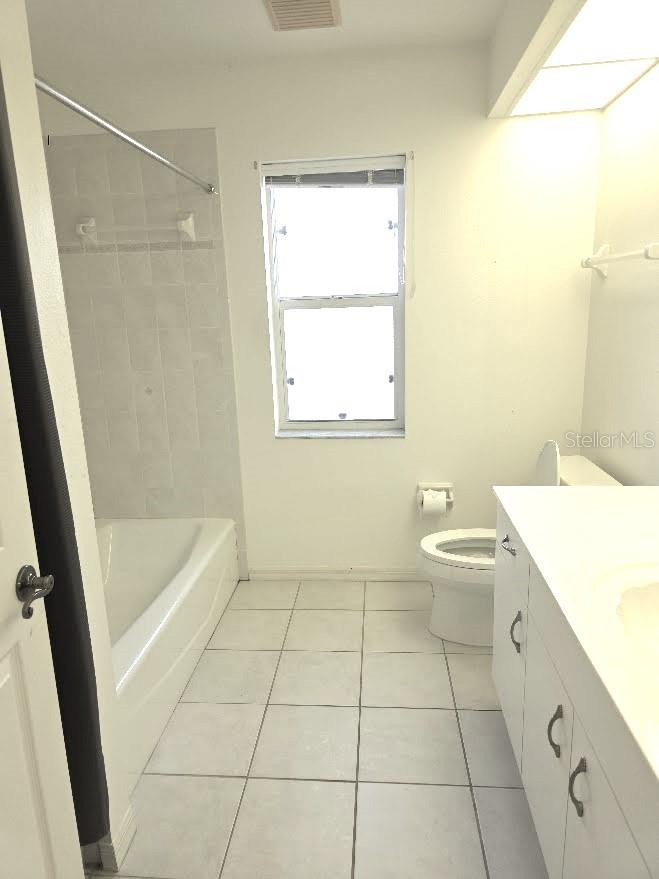 Listing Image #11
