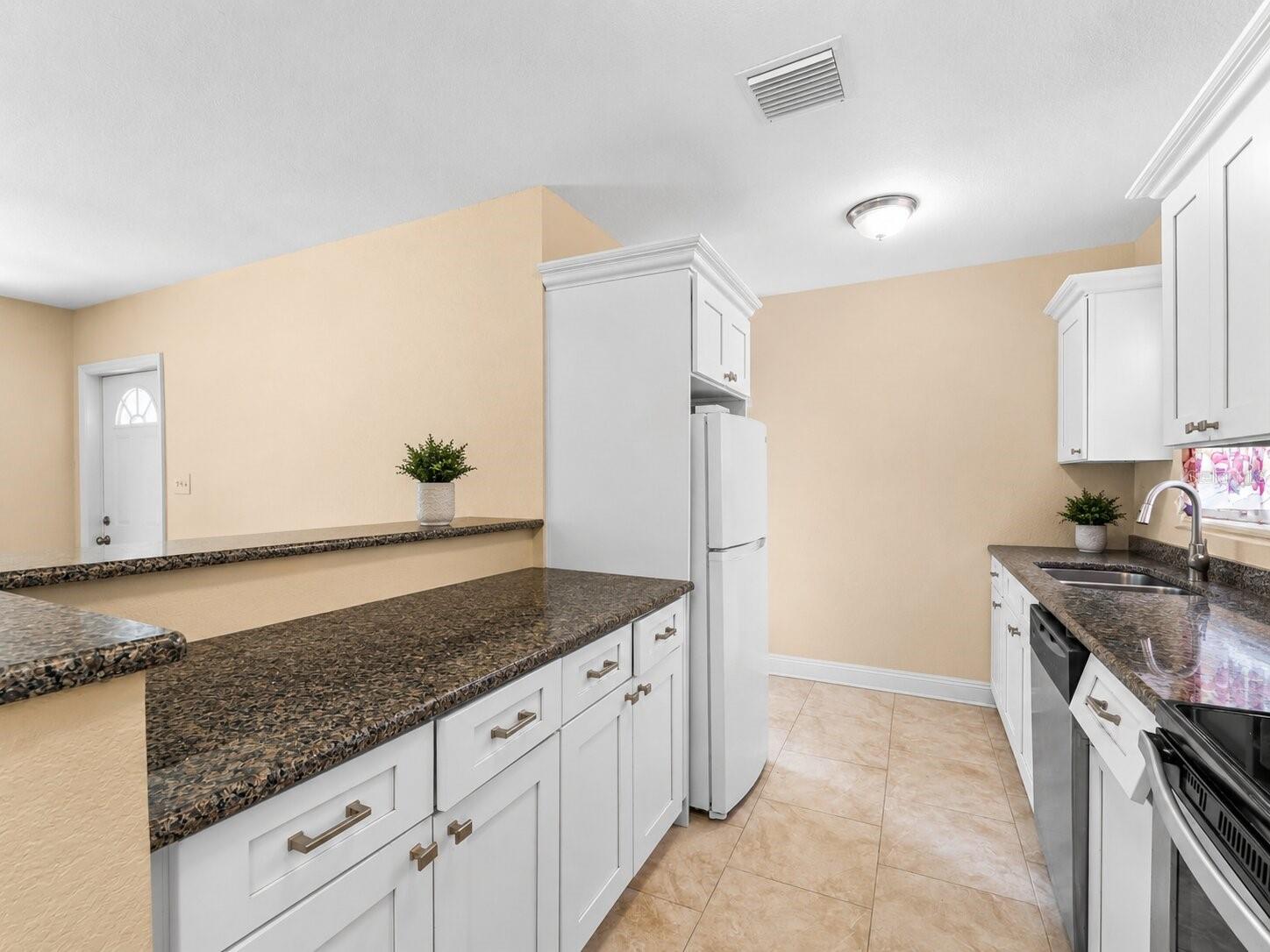 Listing Image #6