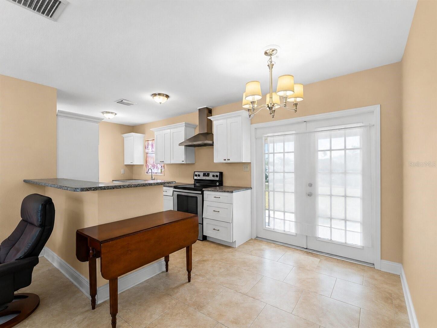 Listing Image #8