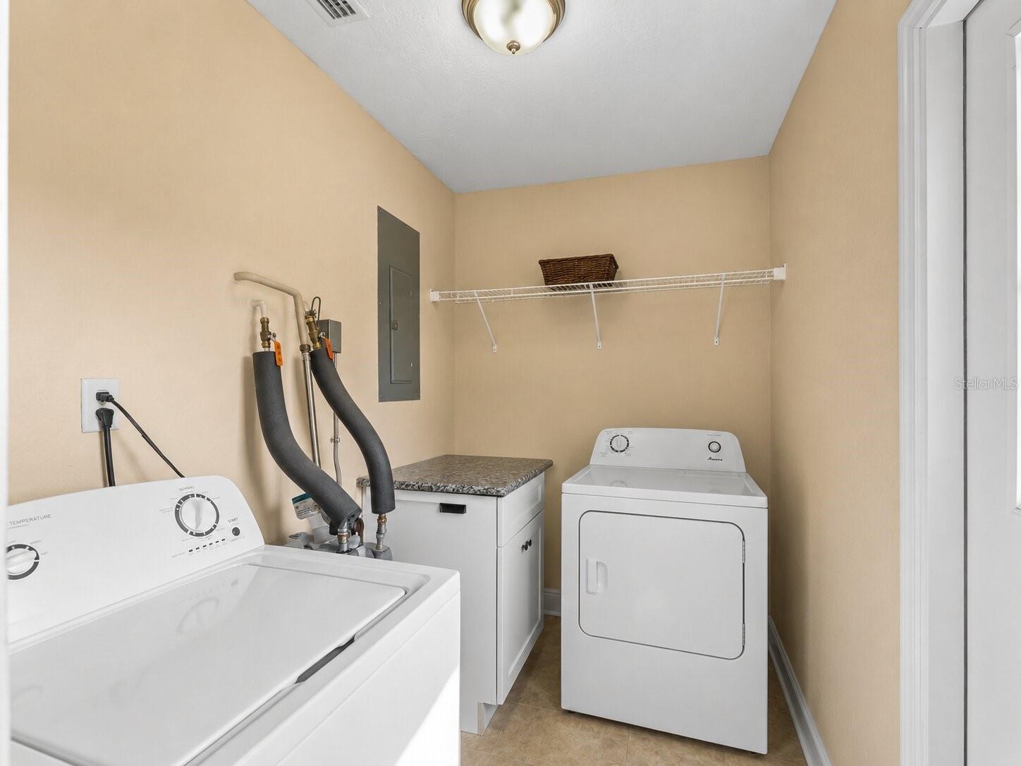 Listing Image #11