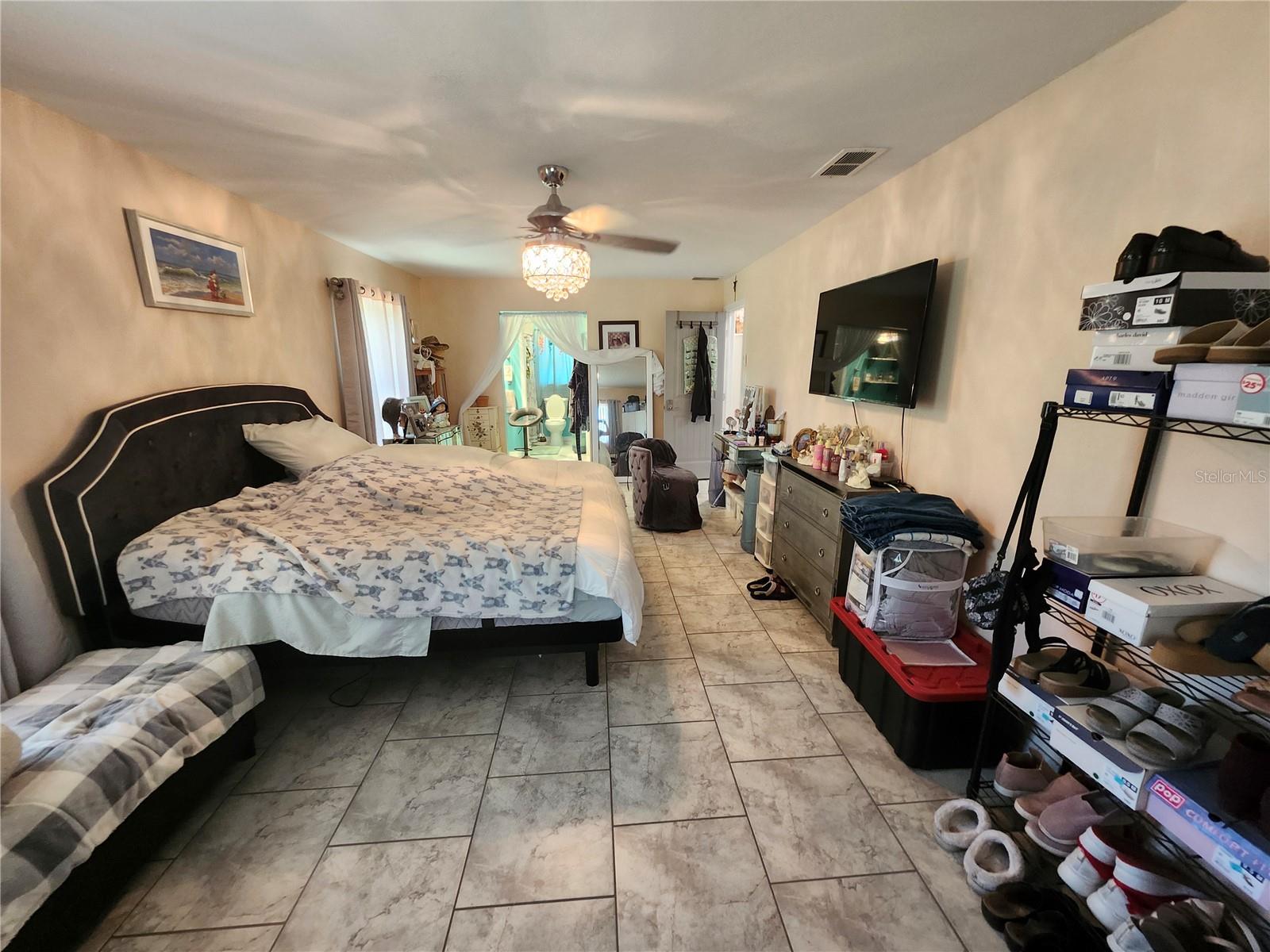 Listing Image #23