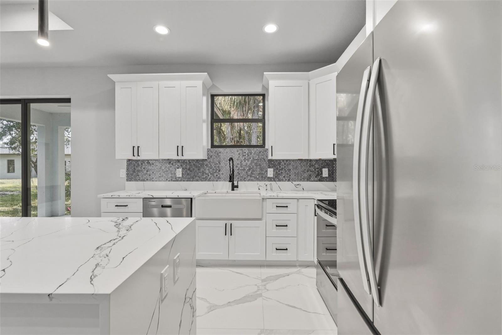 Listing Image #12