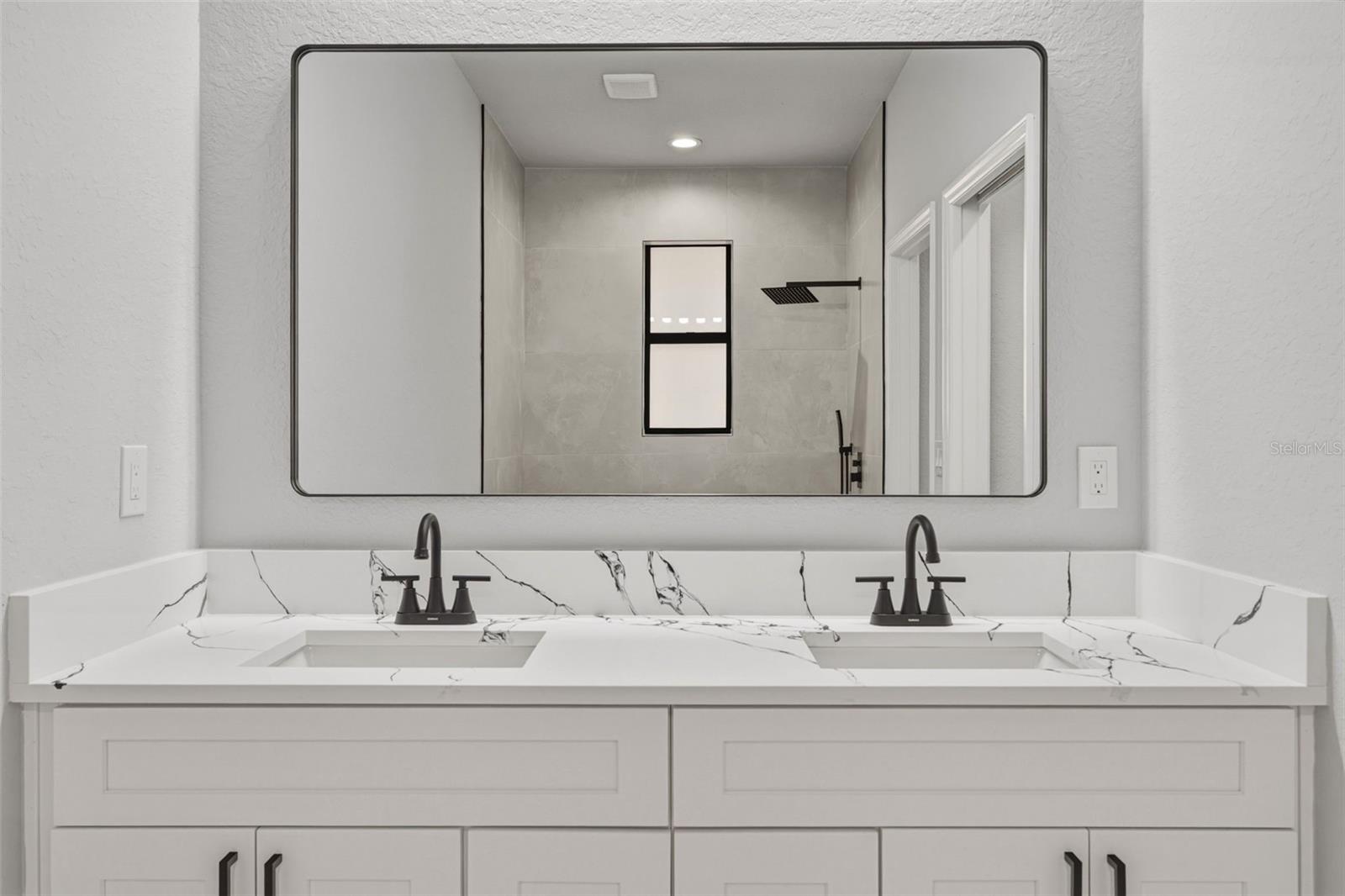 Listing Image #23